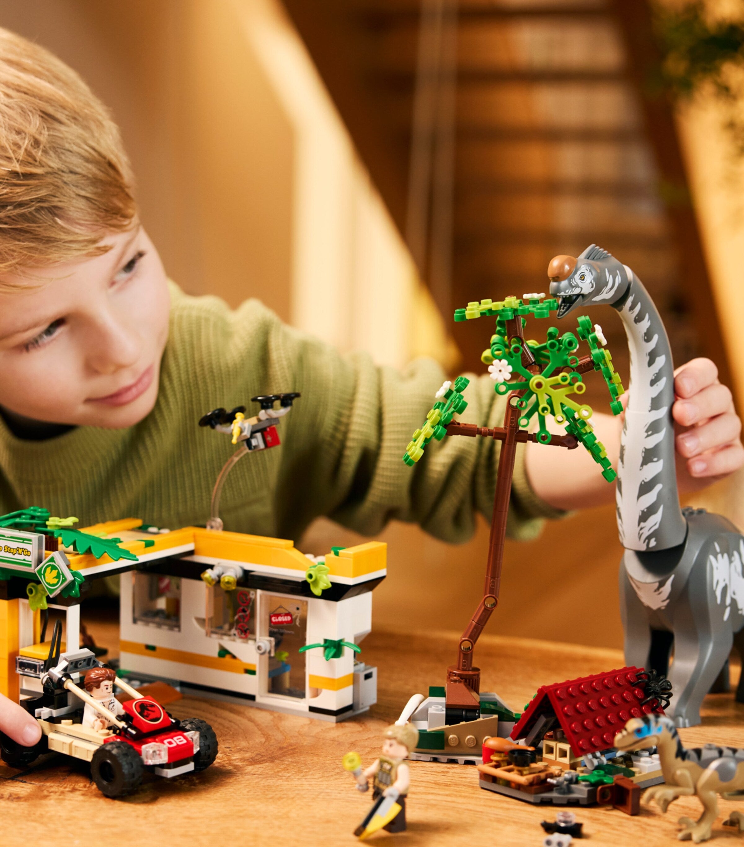 Jurassic World Raptor & Titanosaurus Tracking Mission 76973