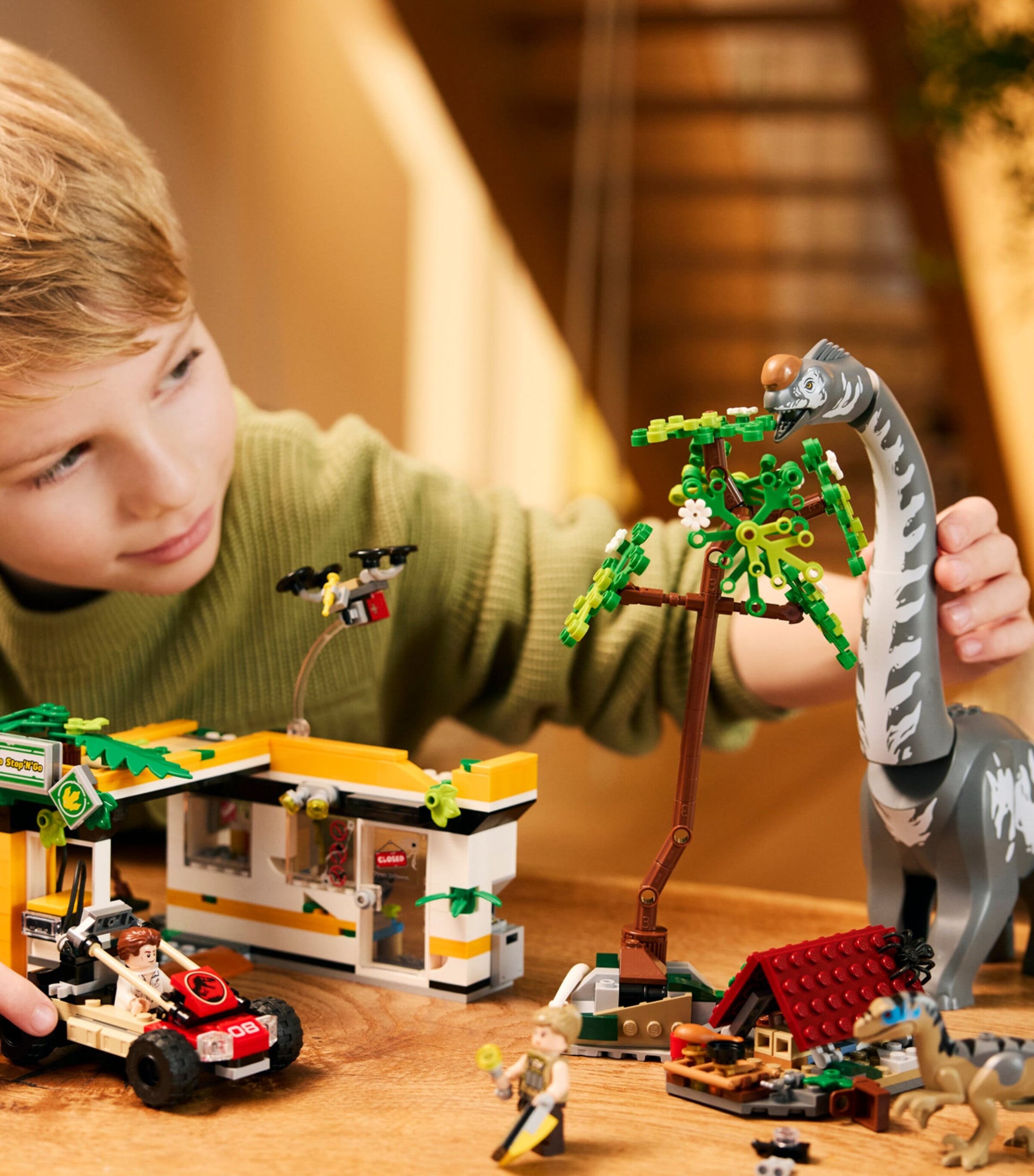 Jurassic World Raptor & Titanosaurus Tracking Mission 76973