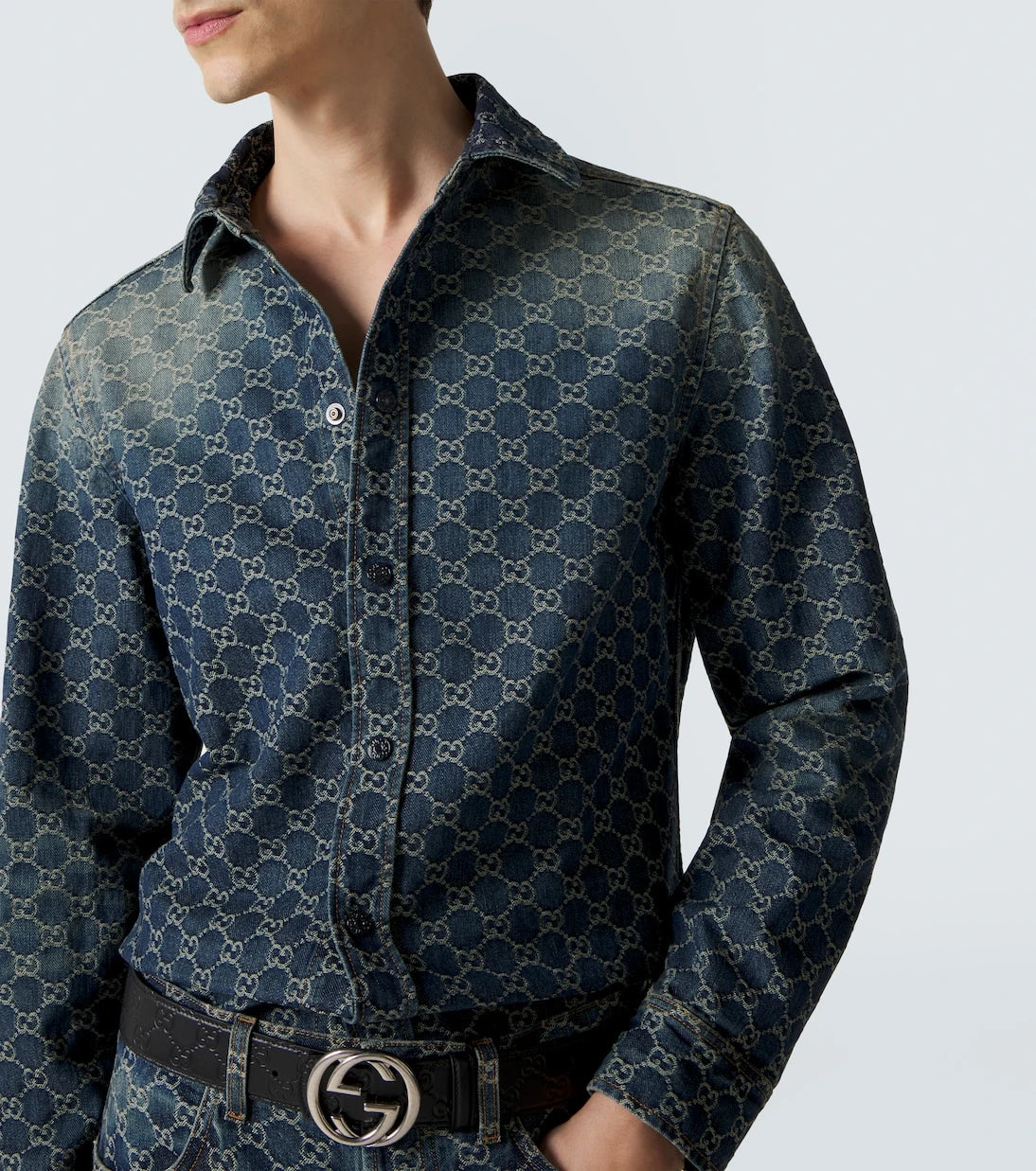 Gucci - قميص من الدنيم الجاكار بنقشة GG