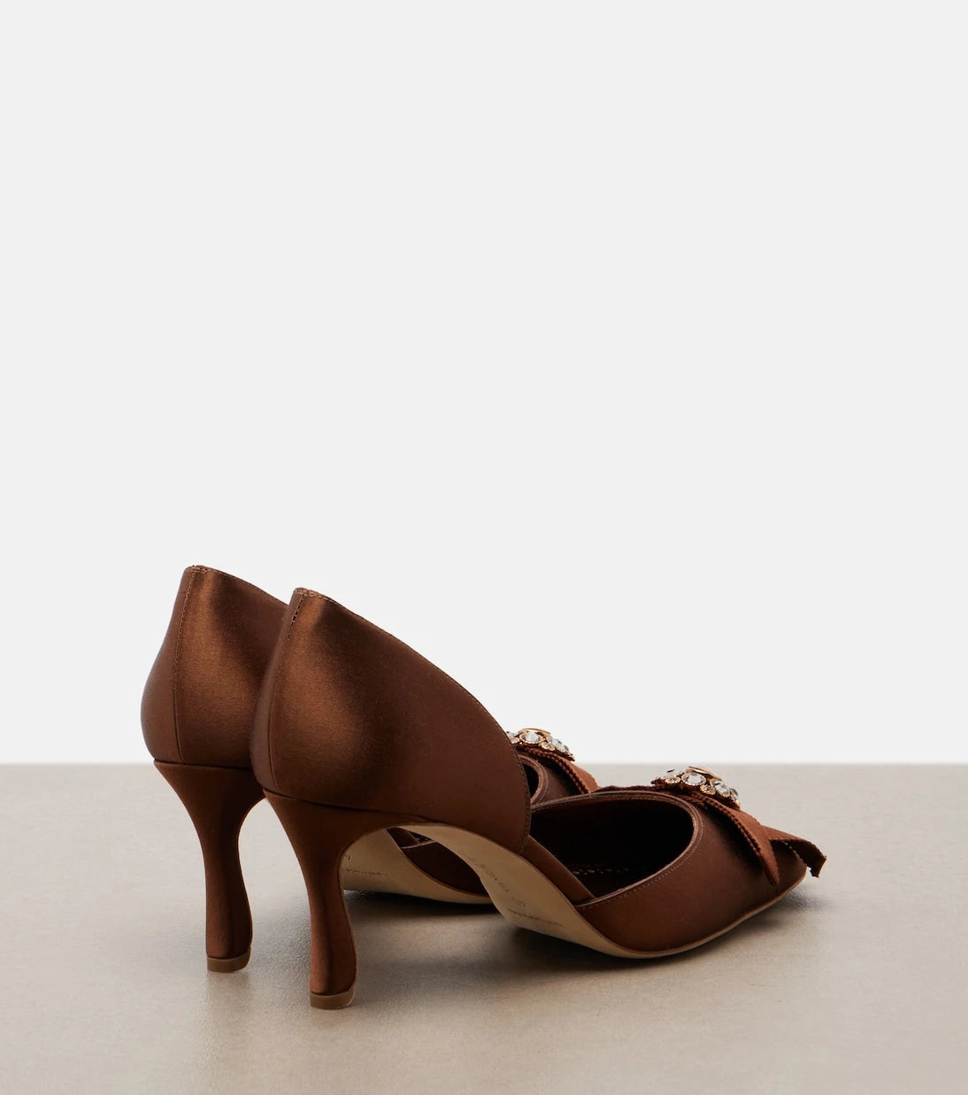 Manolo Blahnik - Apidosa embellished satin pumps
