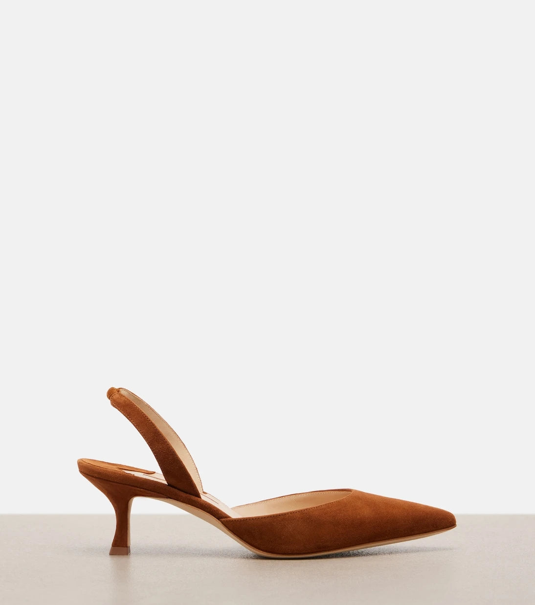 Manolo Blahnik - Carolyne suede slingback pumps