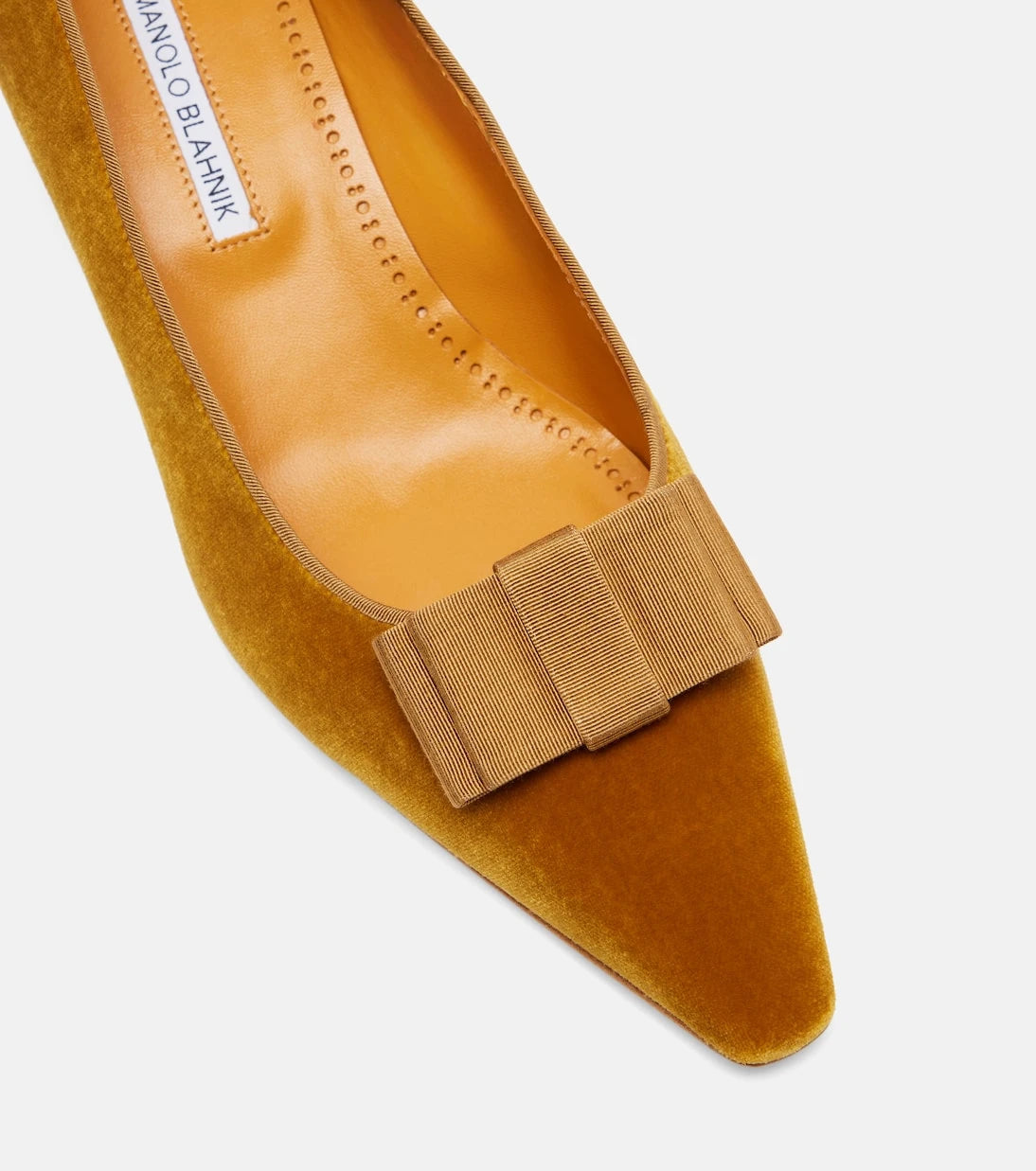 Manolo Blahnik - Reador 50 velvet pumps