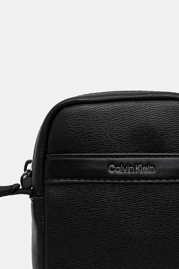 Calvin Klein Omuz Çantası