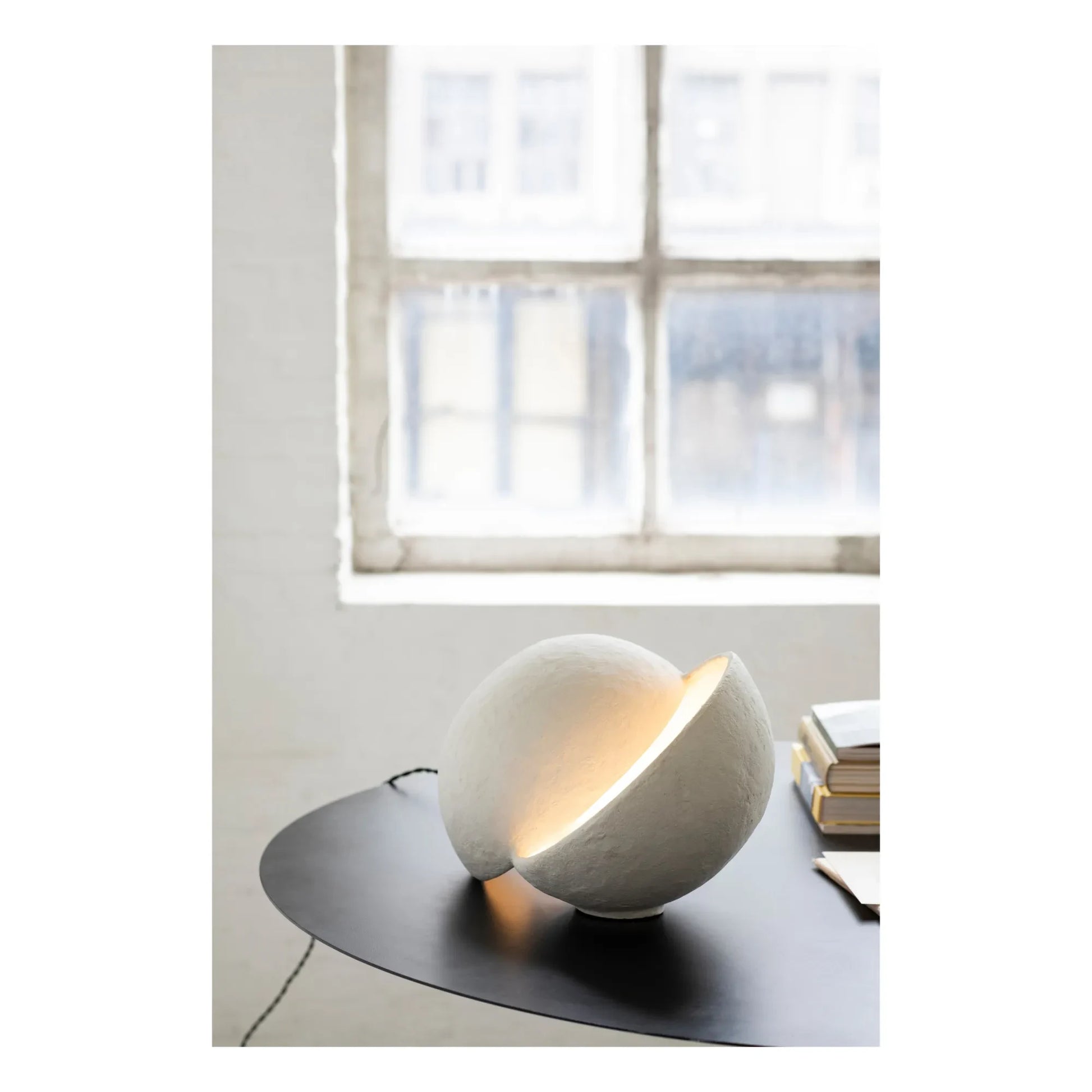 Serax - Earth Round Papier Mâché Table Lamp | White
