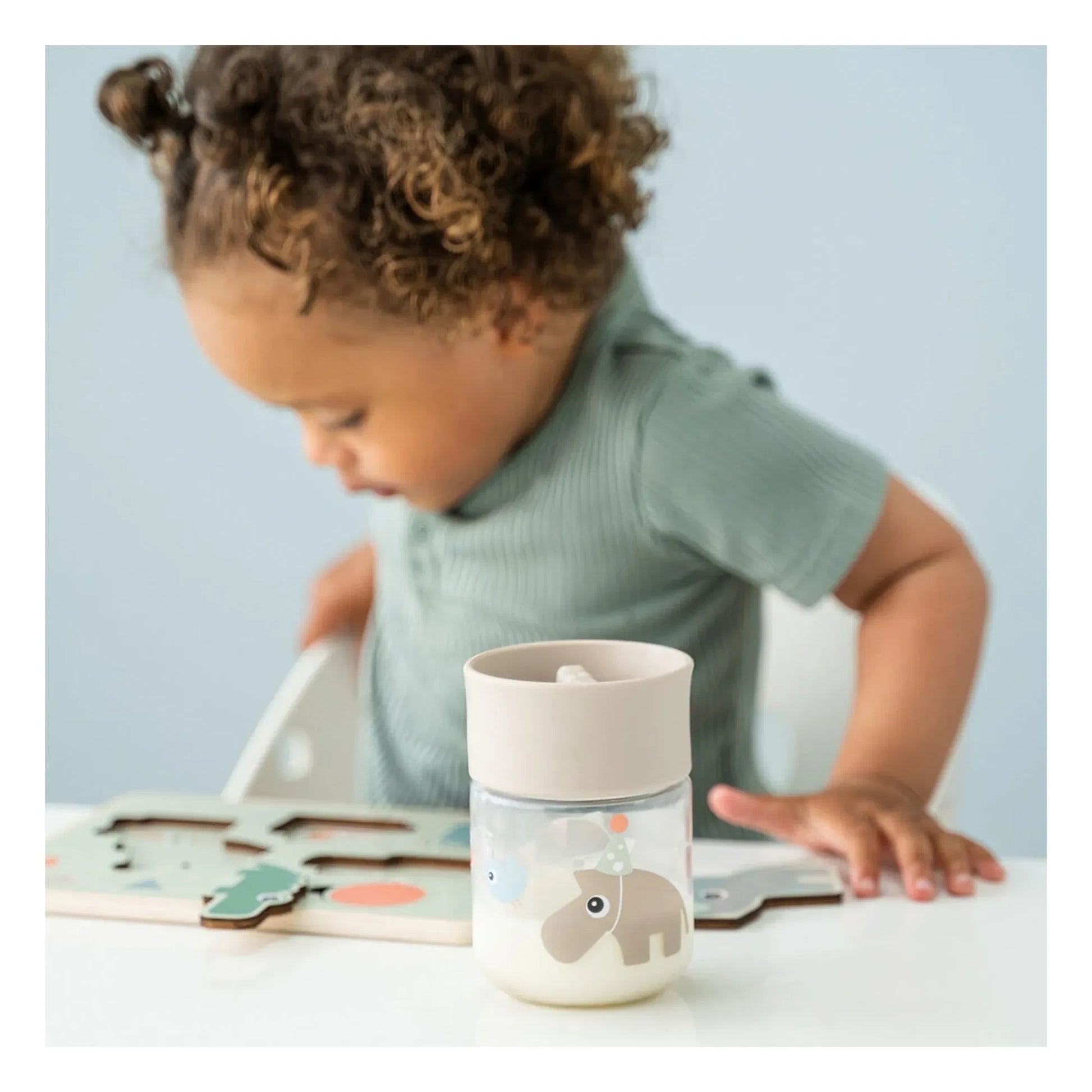 Done by deer - Celebration 360° learning mug in tritan | Sand