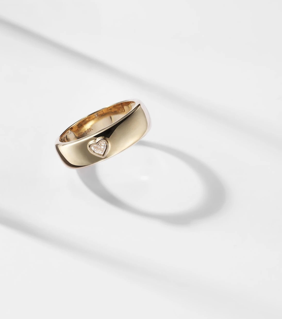 Roxanne First - 14kt gold ring with diamonds