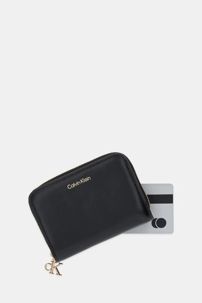Calvin Klein kadın deri cüzdan