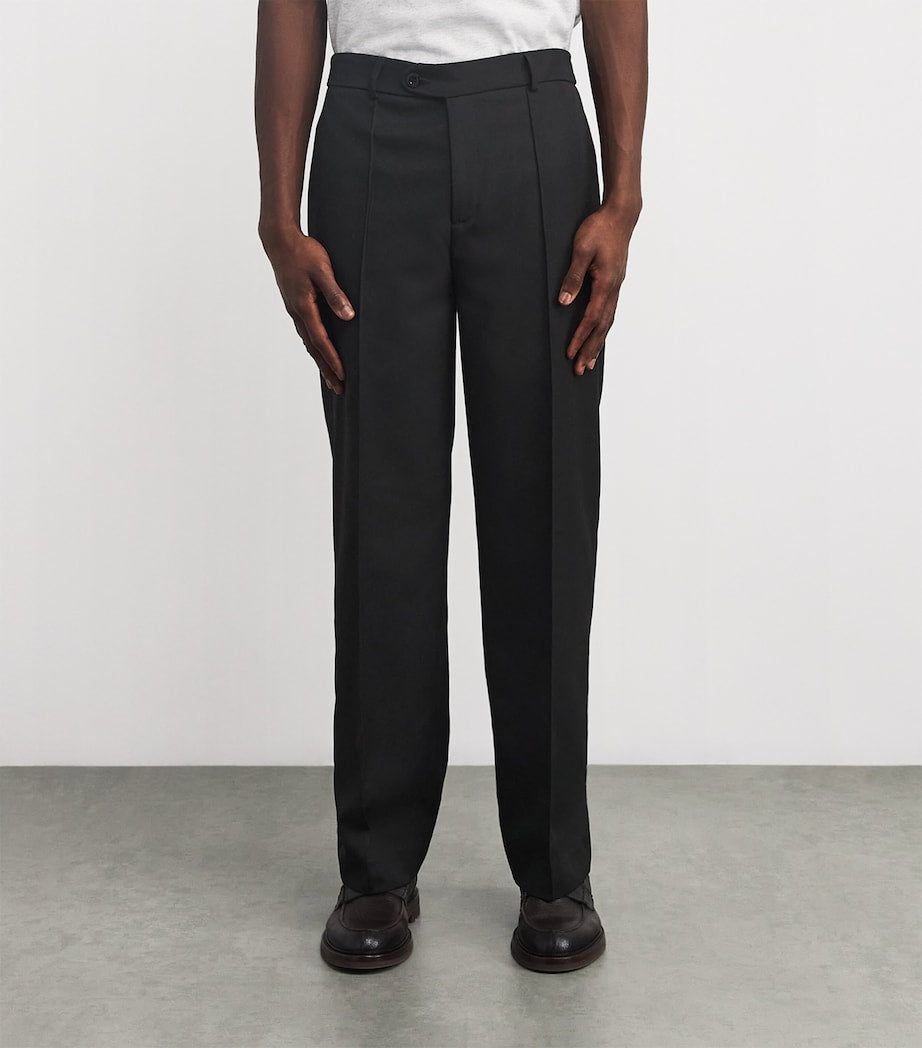 Everyday Wide-Leg Pleated Trousers