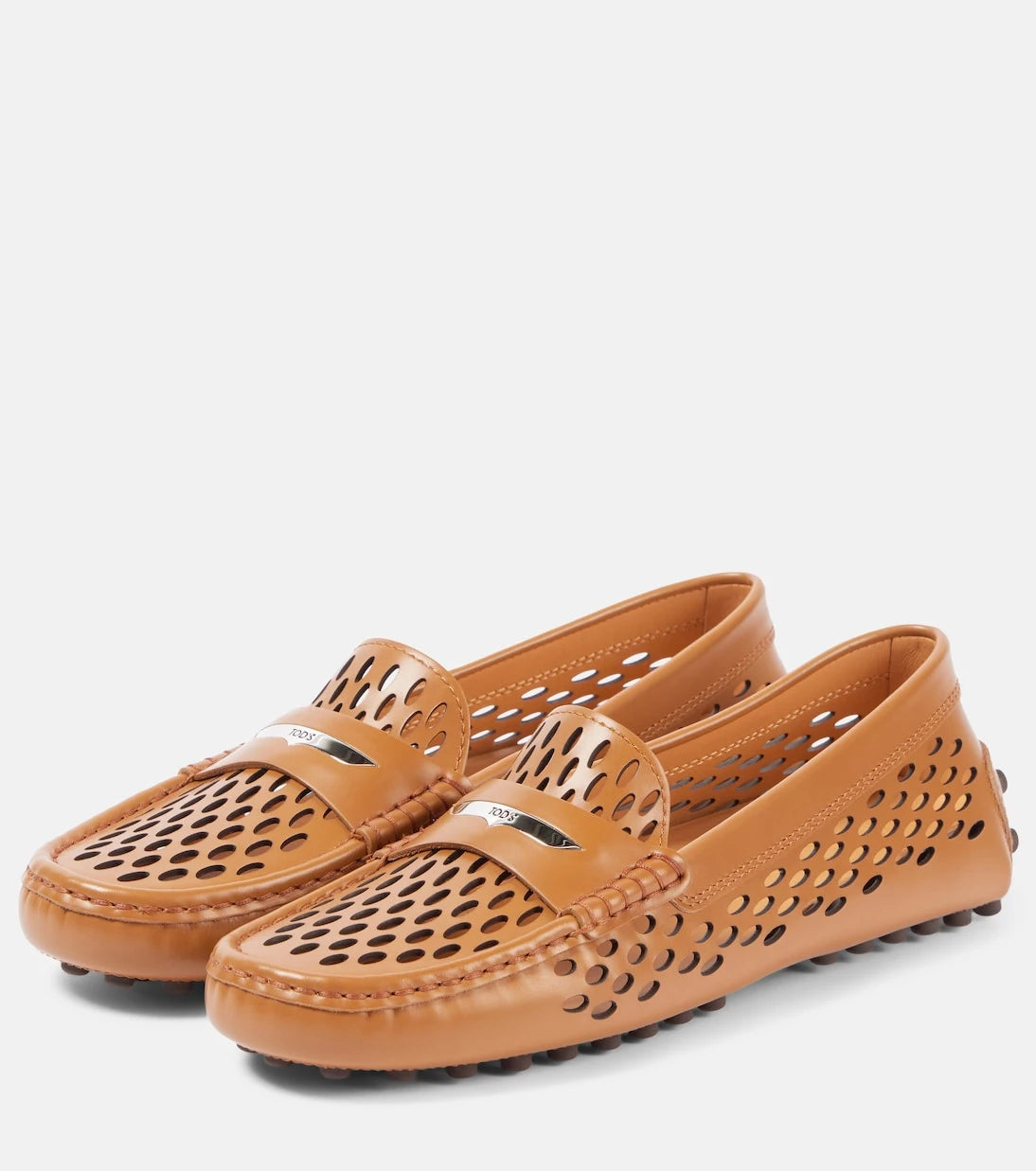 Tod's - حذاء قيادة من الجلد المثقب طراز Gommino