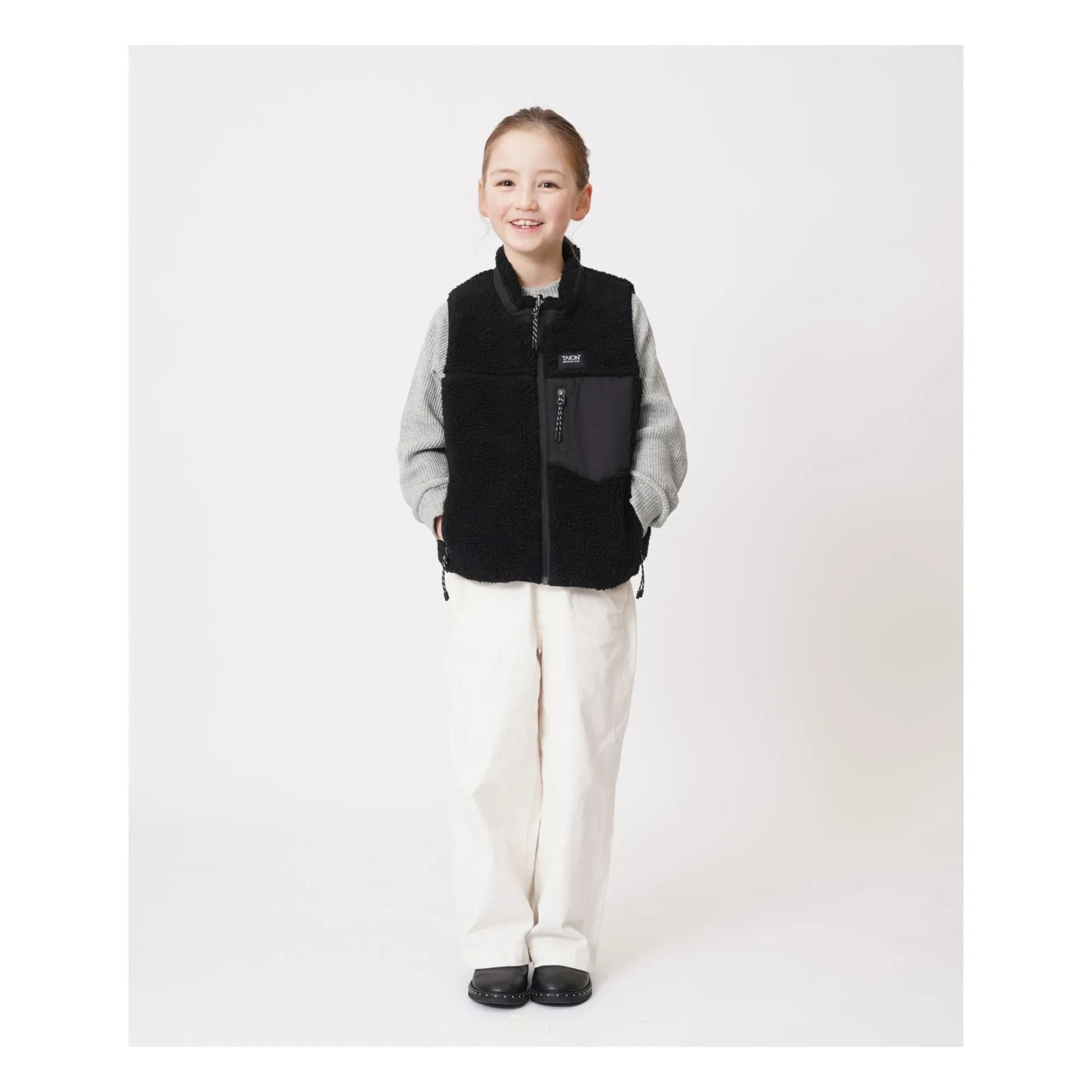 Taion - Down x Boa Mountain Reversible Sleeveless Jacket | Black