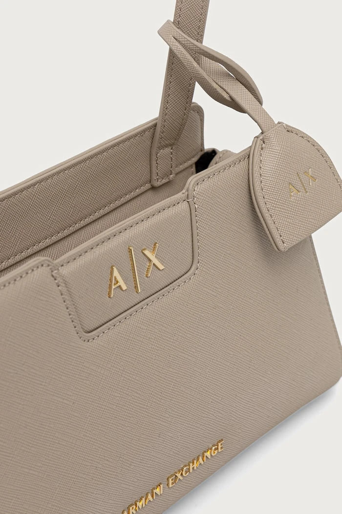Armani Exchange kadın crossbody çanta