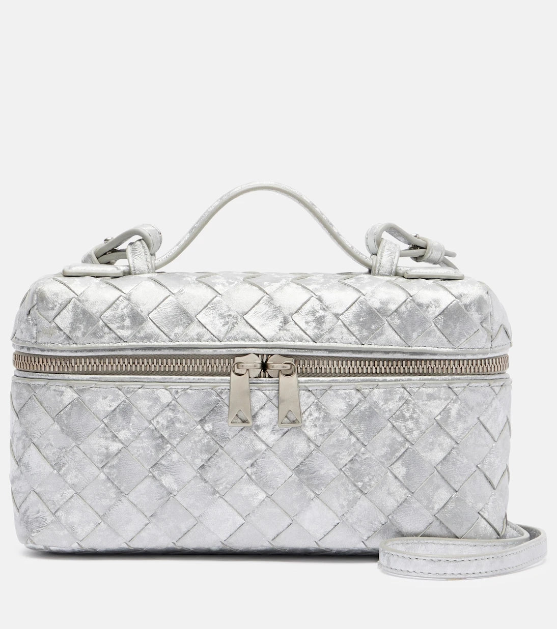 Bottega Veneta - حقيبة فانيتي بانغ بانغ من الجلد الميتالك