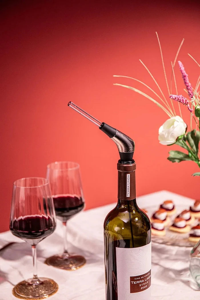 Наливник за вино Vacu Vin Slow Wine Pourer 33 x 2 cm