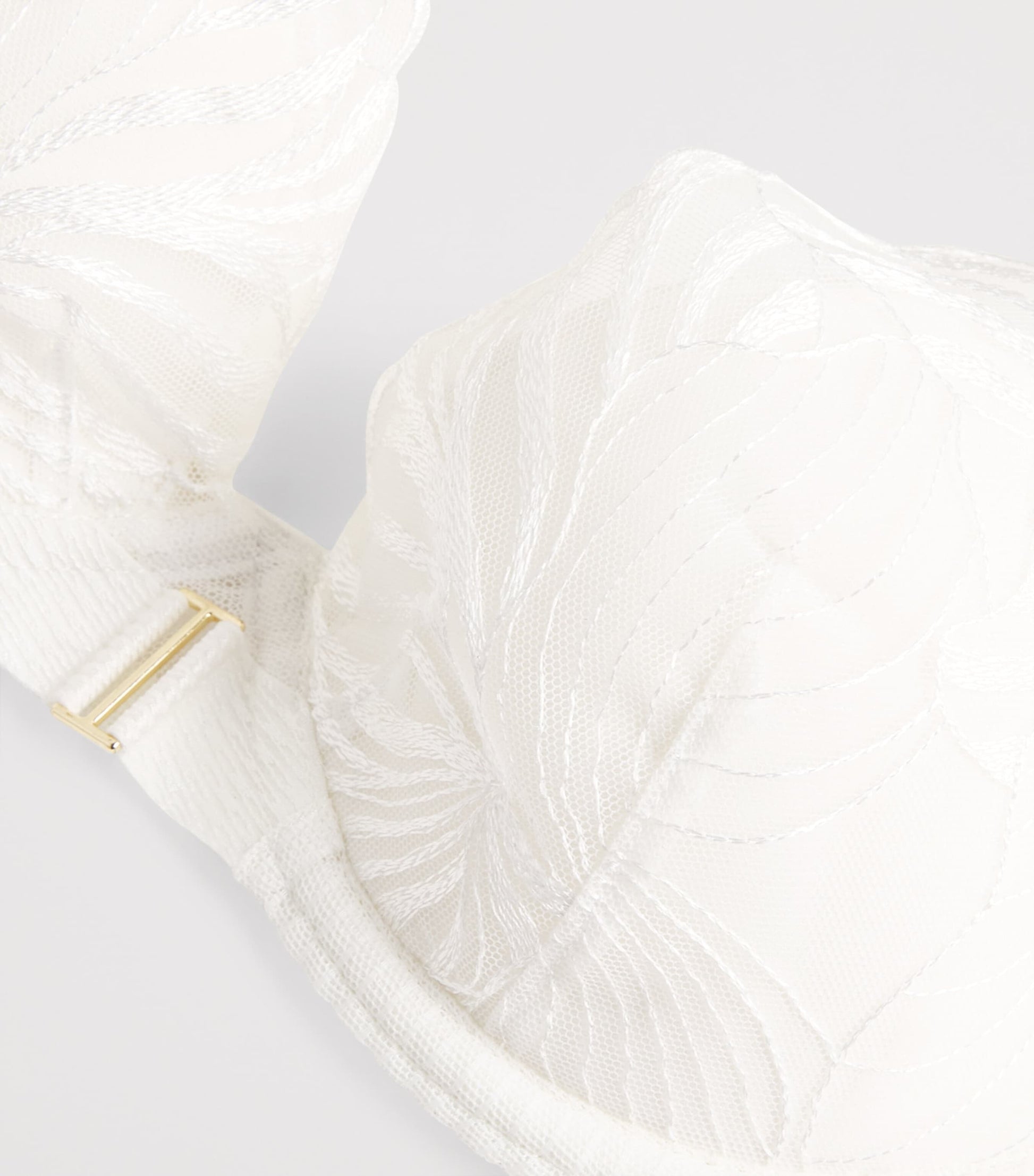 Chantelle White Lace Legend Plunge T-Shirt Bra