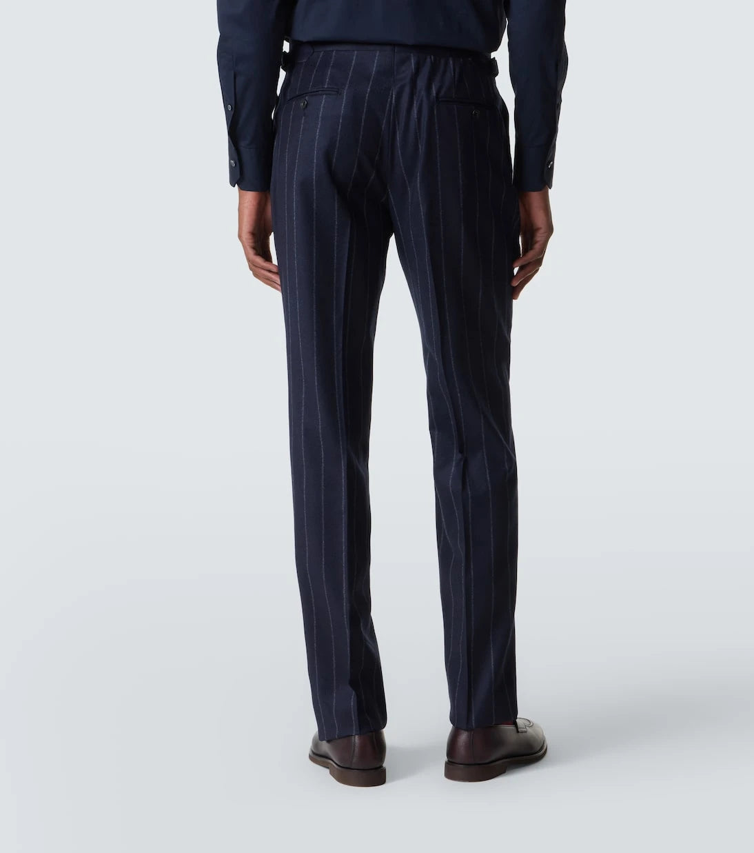 Thom Sweeney - بدلة من الصوف والكشمير بنقشة الخطوط الطولية