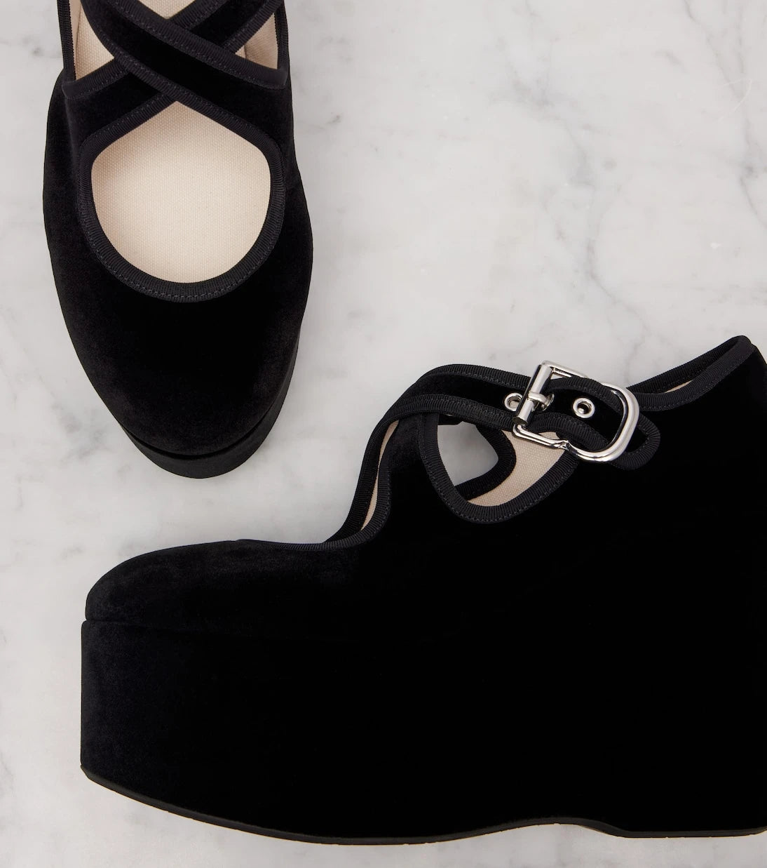 Alaïa - ويدجز Criss Cross 110 المخملية