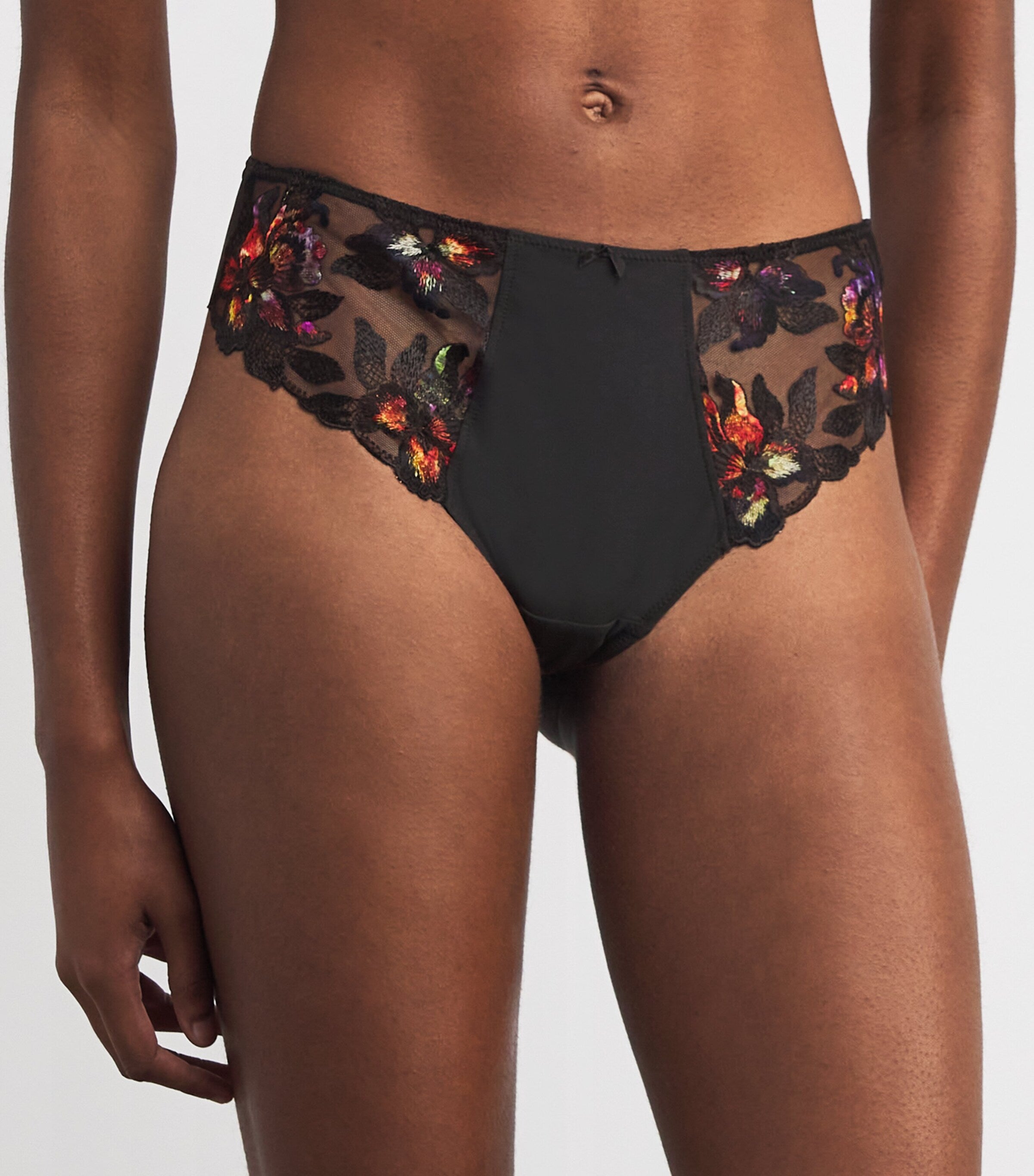 Fantasie Black Magdalena Thong
