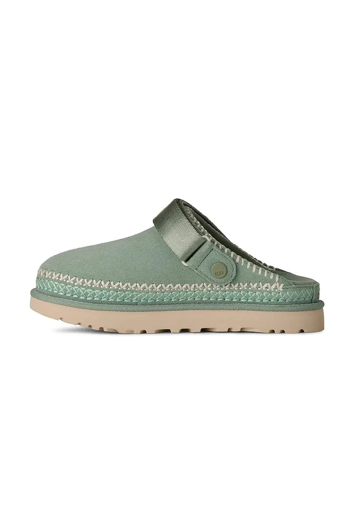 Велурени чехли UGG W Goldenstar Meadow Accent Clog