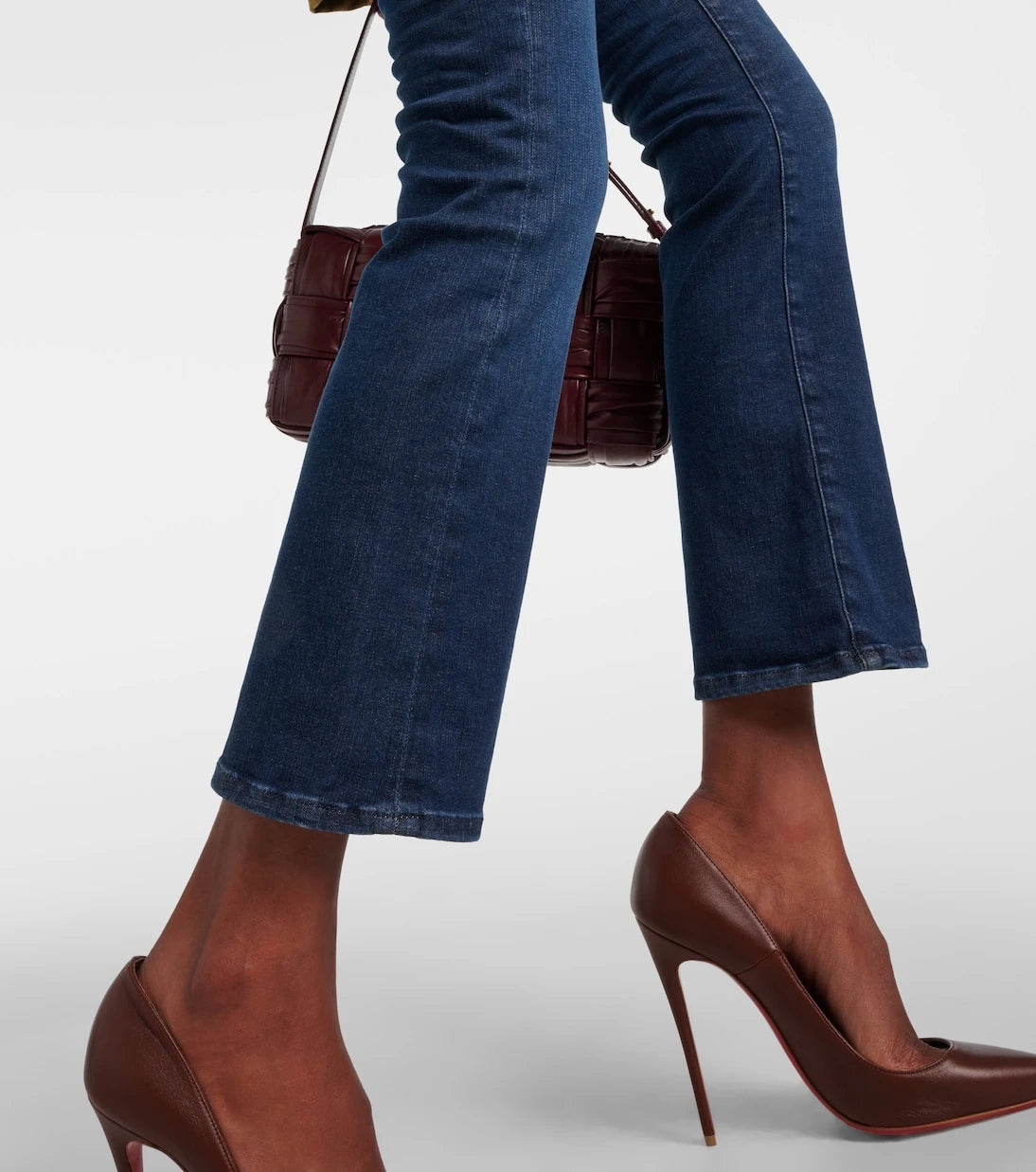 AG Jeans - بنطلون جينز جودي كروب بخصر عالٍ وقصة واسعة