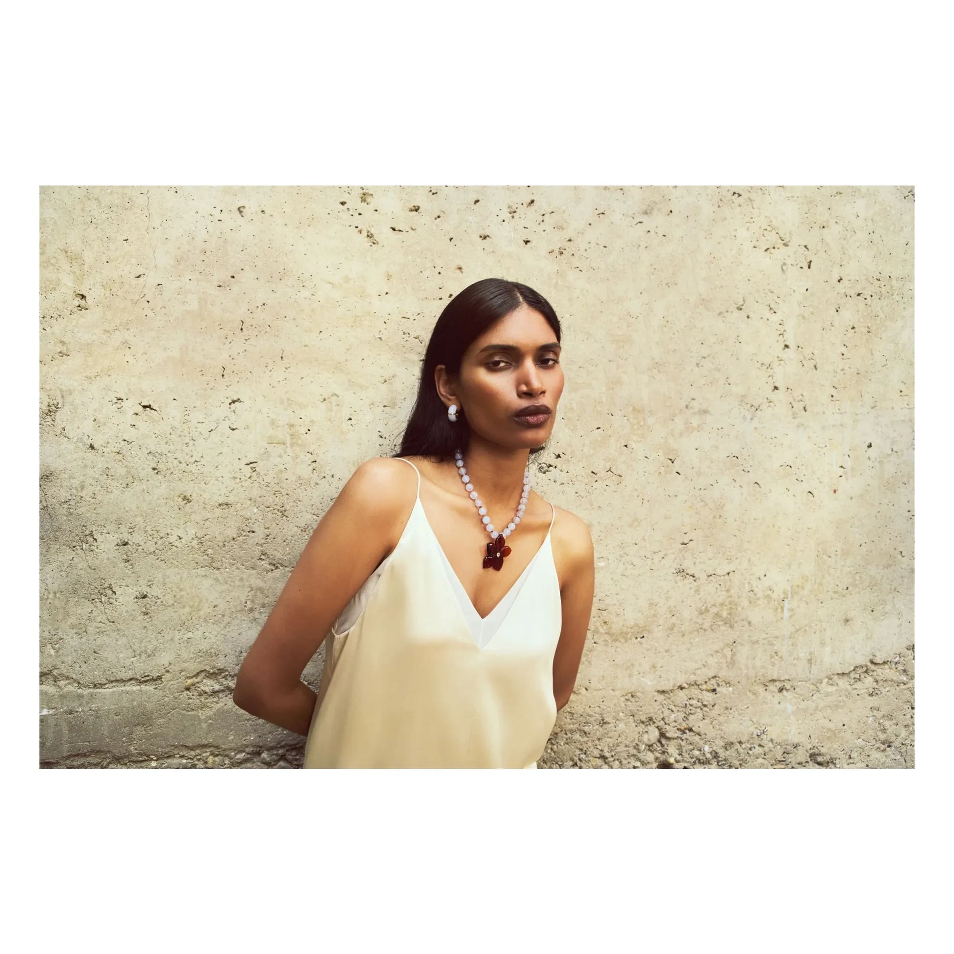 Lizzie Fortunato - Vinca necklace | Ecru