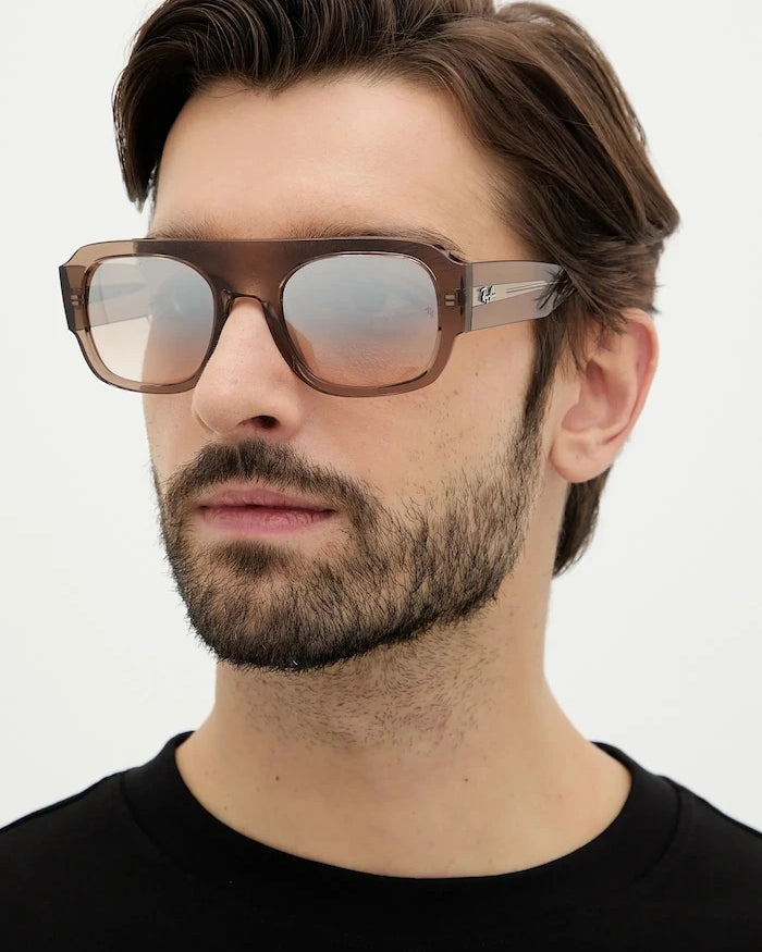 Ray-Ban güneş gözlüğü