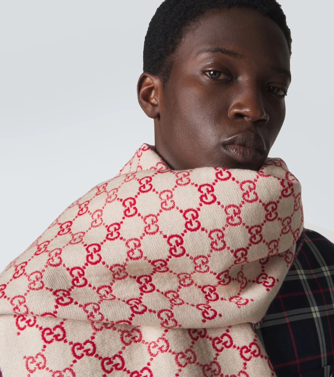 Gucci - GG reversible wool jacquard scarf