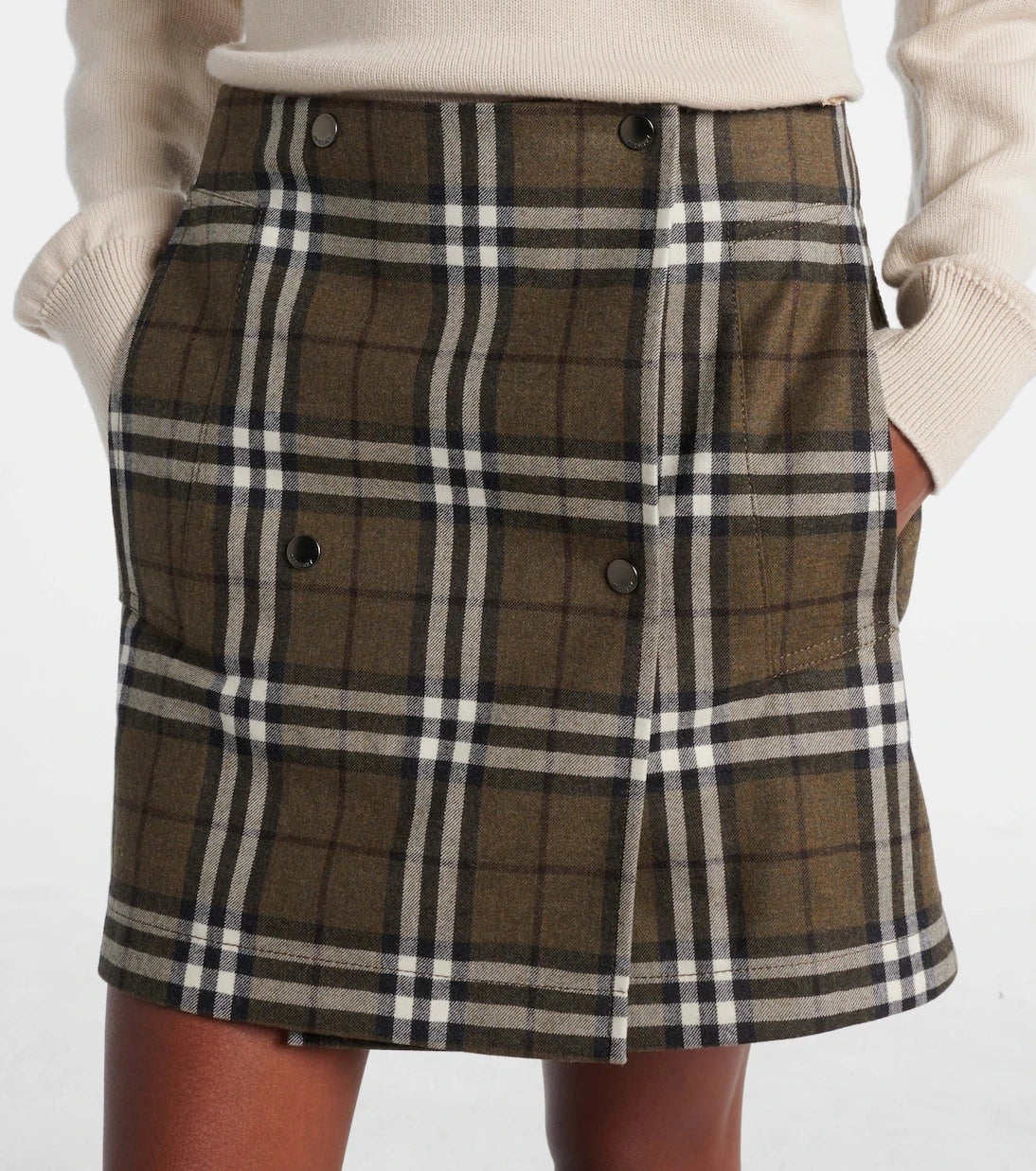 Burberry - تنورة قصيرة من صوف الكاروهات من Burberry