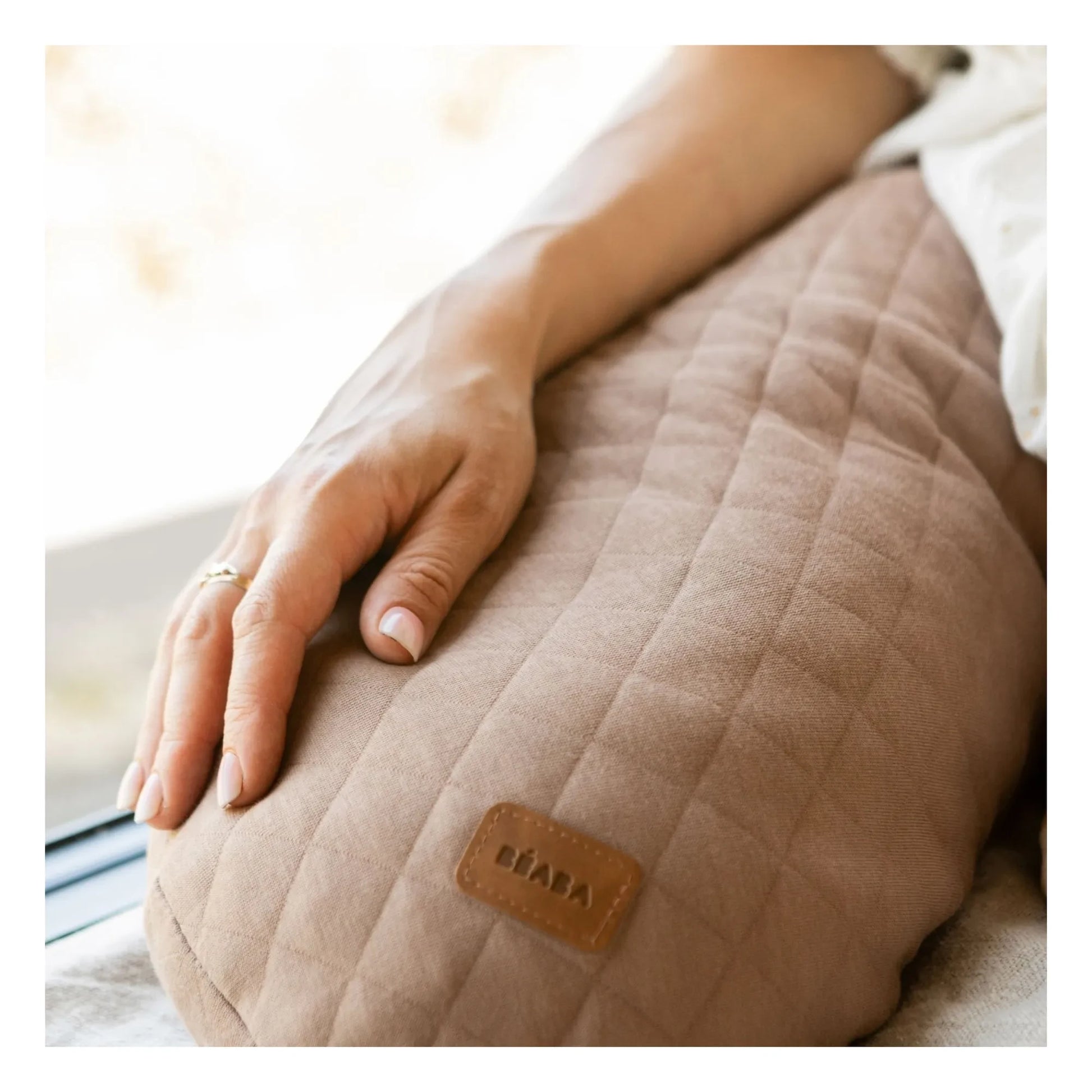 Béaba - Big Flopsy nursing cushion | Frosted brown