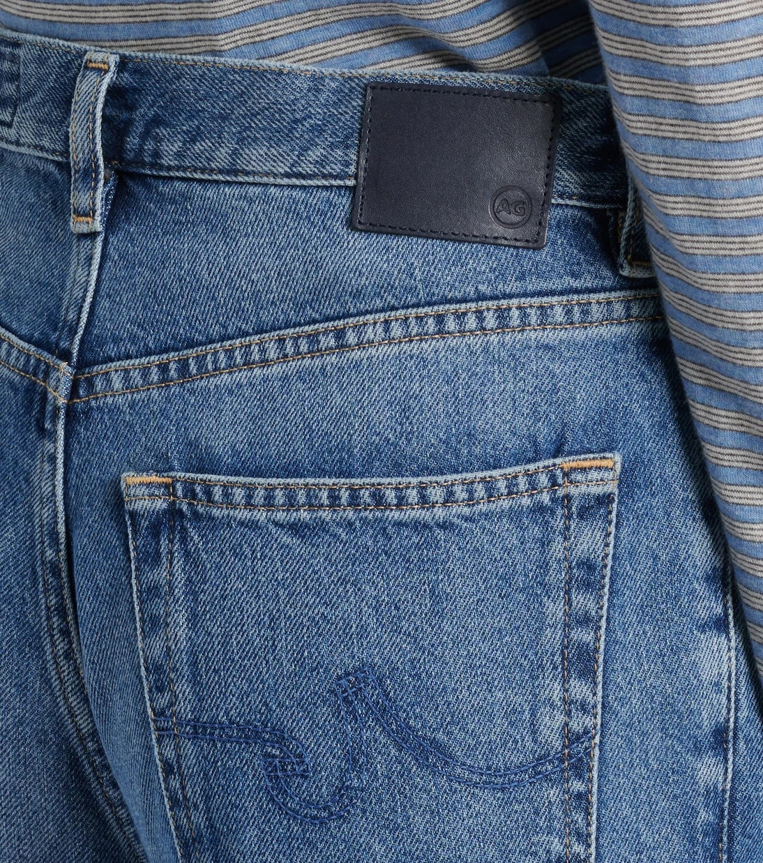 AG Jeans - جينز كورا بقصة ساق واسعة وخصر متوسط الارتفاع
