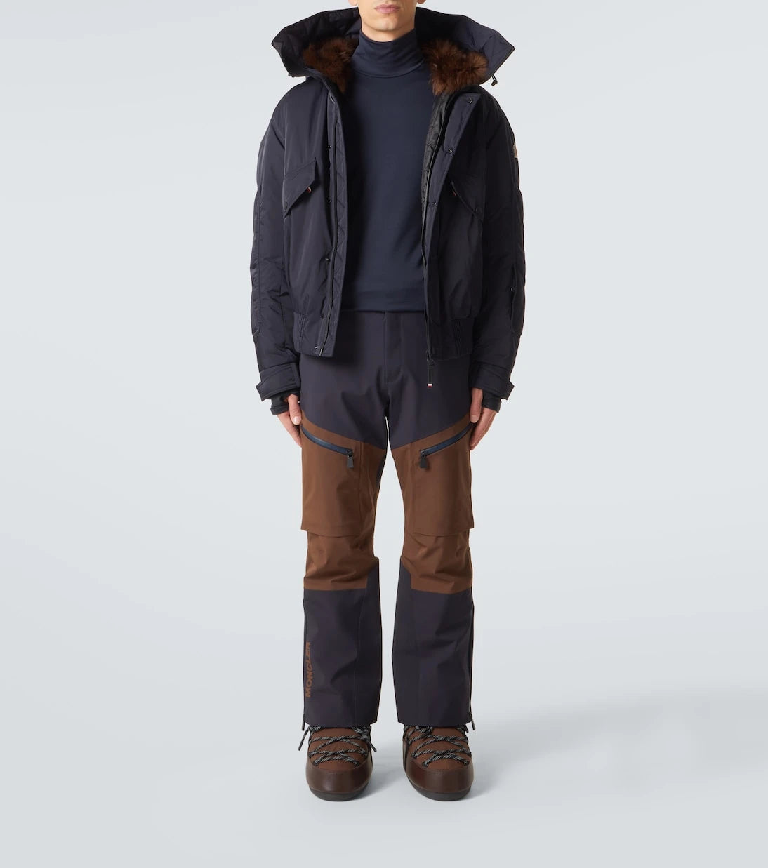 Moncler Grenoble - توب تزلج من الصوف برقبة عالية وشعار العلامة