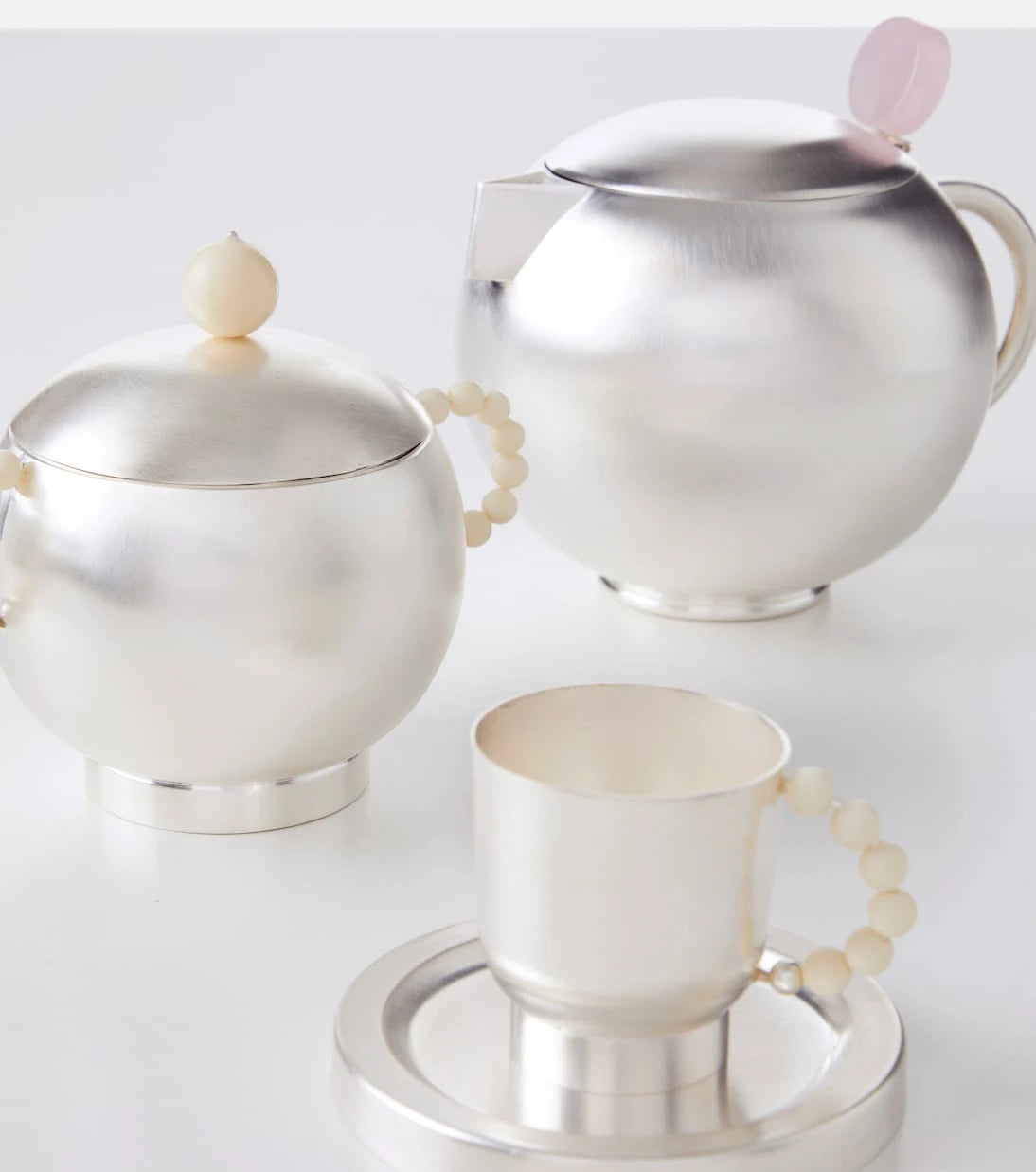 Natalia Criado - Perlina teacup and saucer set