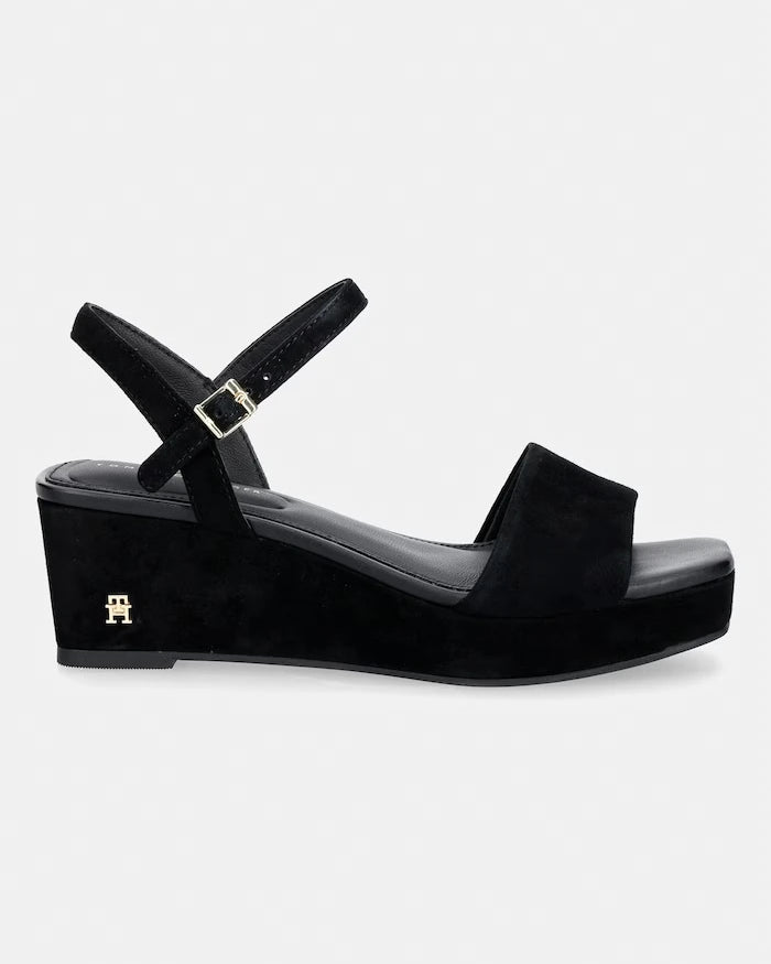 Tommy Hilfiger велурени сандали със скосена платформа SUEDE WRAPPED MID WEDGE