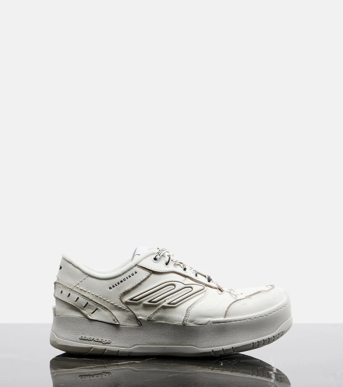 Balenciaga - أحذية هامبتونز الرياضية ذات النعل السميك من الجلد