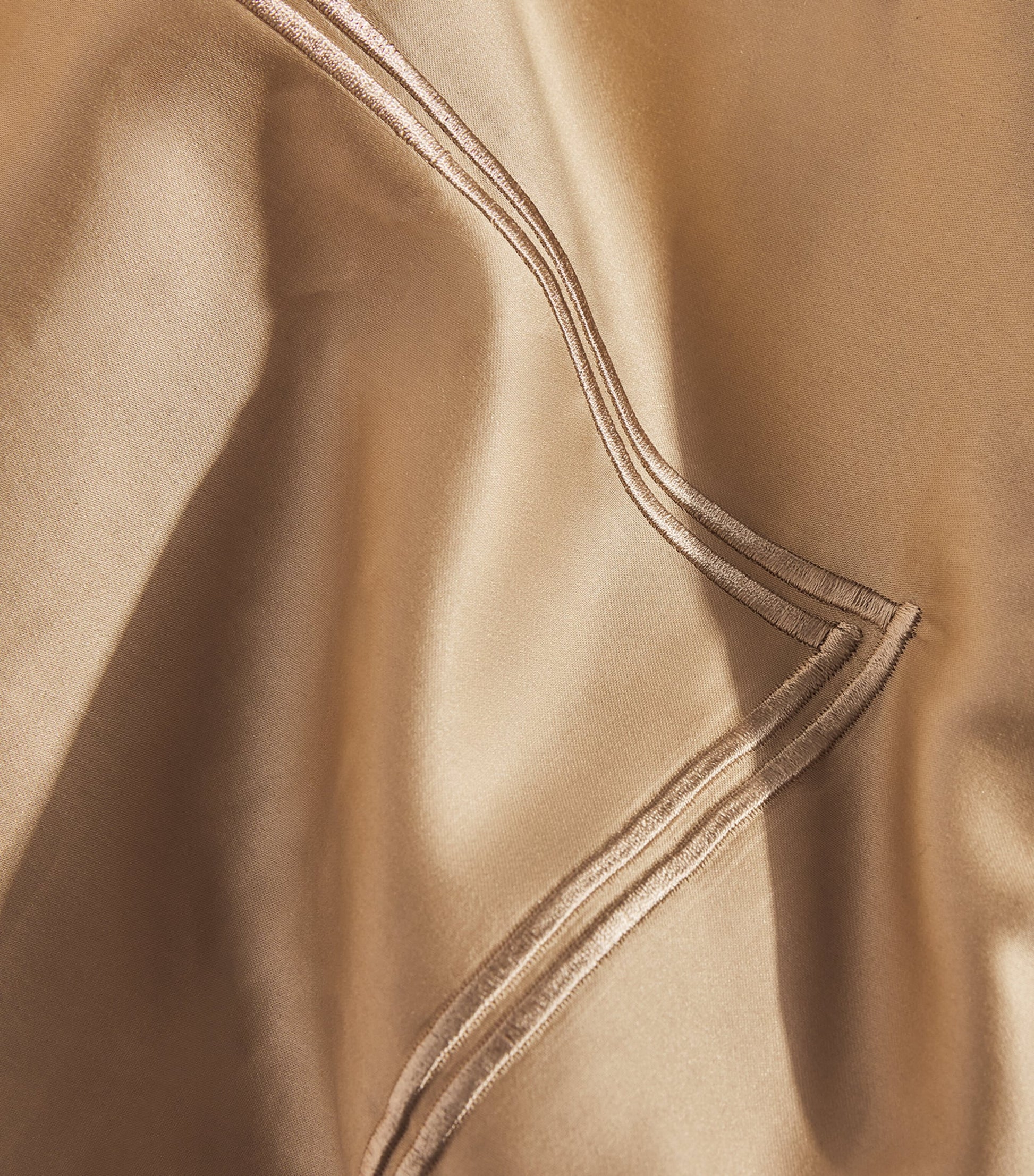 Cotton Pendle Emperor Flat Sheet (356cm x 292cm)