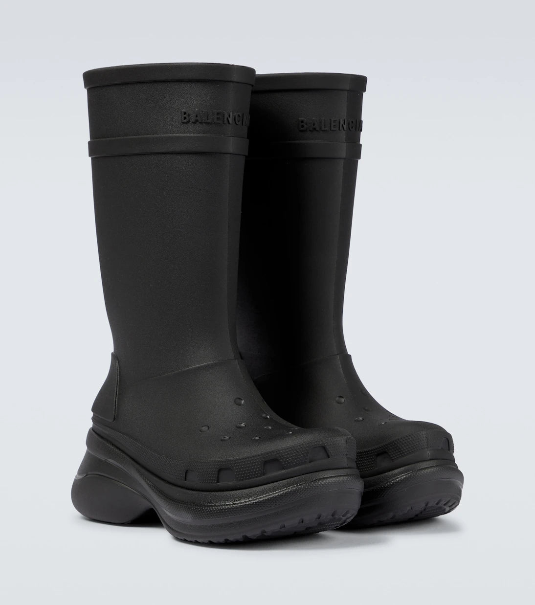 Balenciaga - أحذية Crocs™ الطويلة