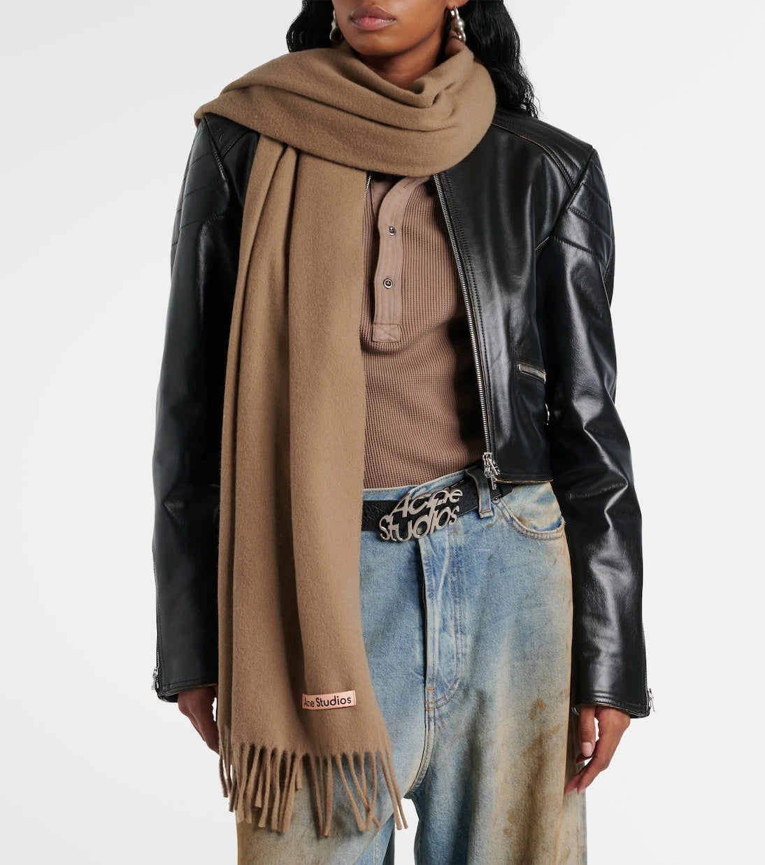Acne Studios - وشاح كندا من الصوف الجديد