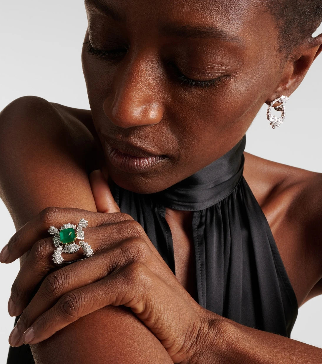 Yeprem - Reign Supreme 18kt white gold ring with emerald and diamonds
