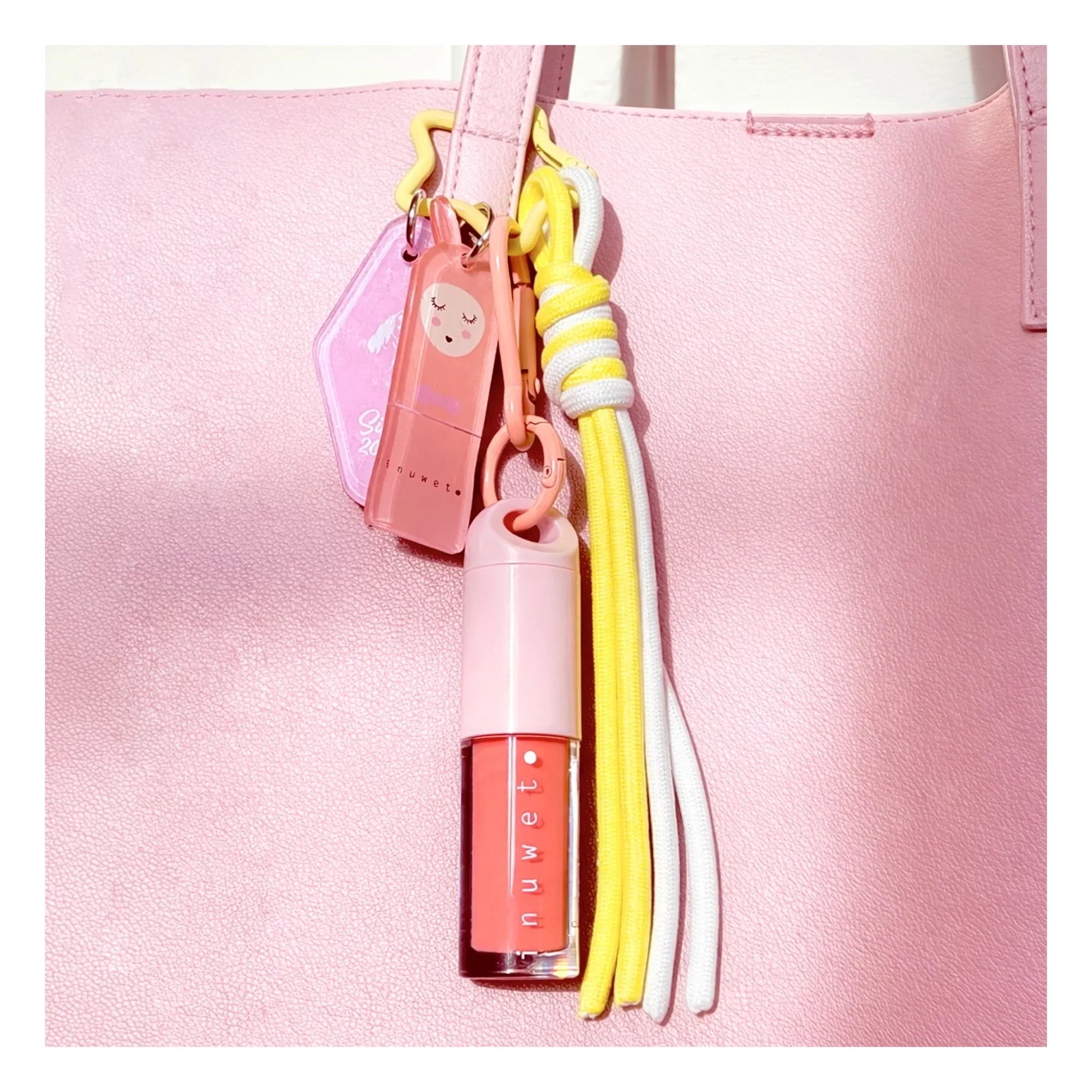 Inuwet - Lady Bunny lip gloss key ring | Pink