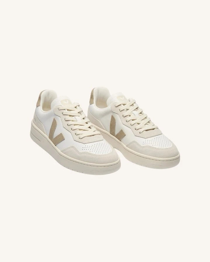Veja - V-90 Leather O.T. Sneakers | Taupe brown