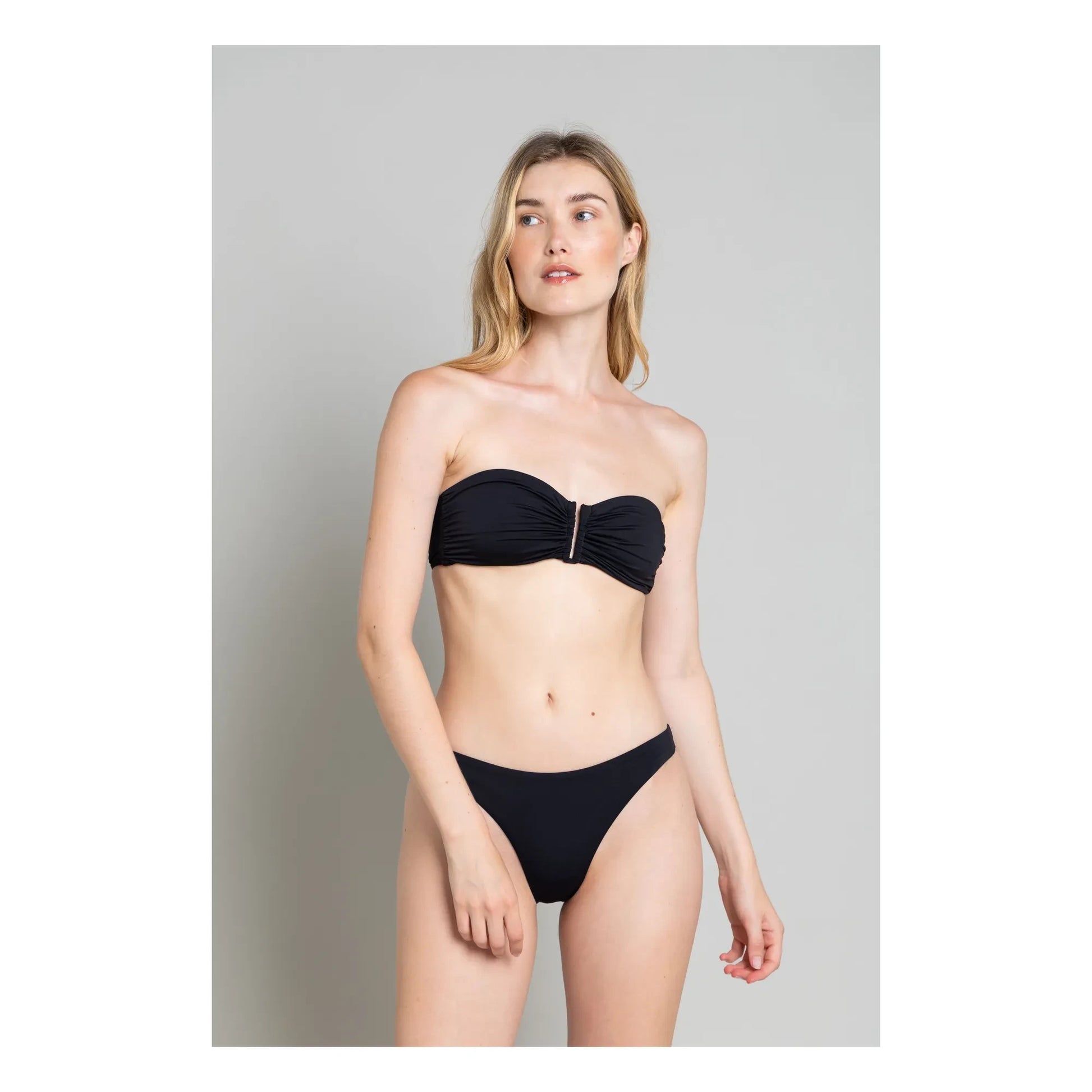 Smallable Woman - Low cut swimsuit Lisa | Black
