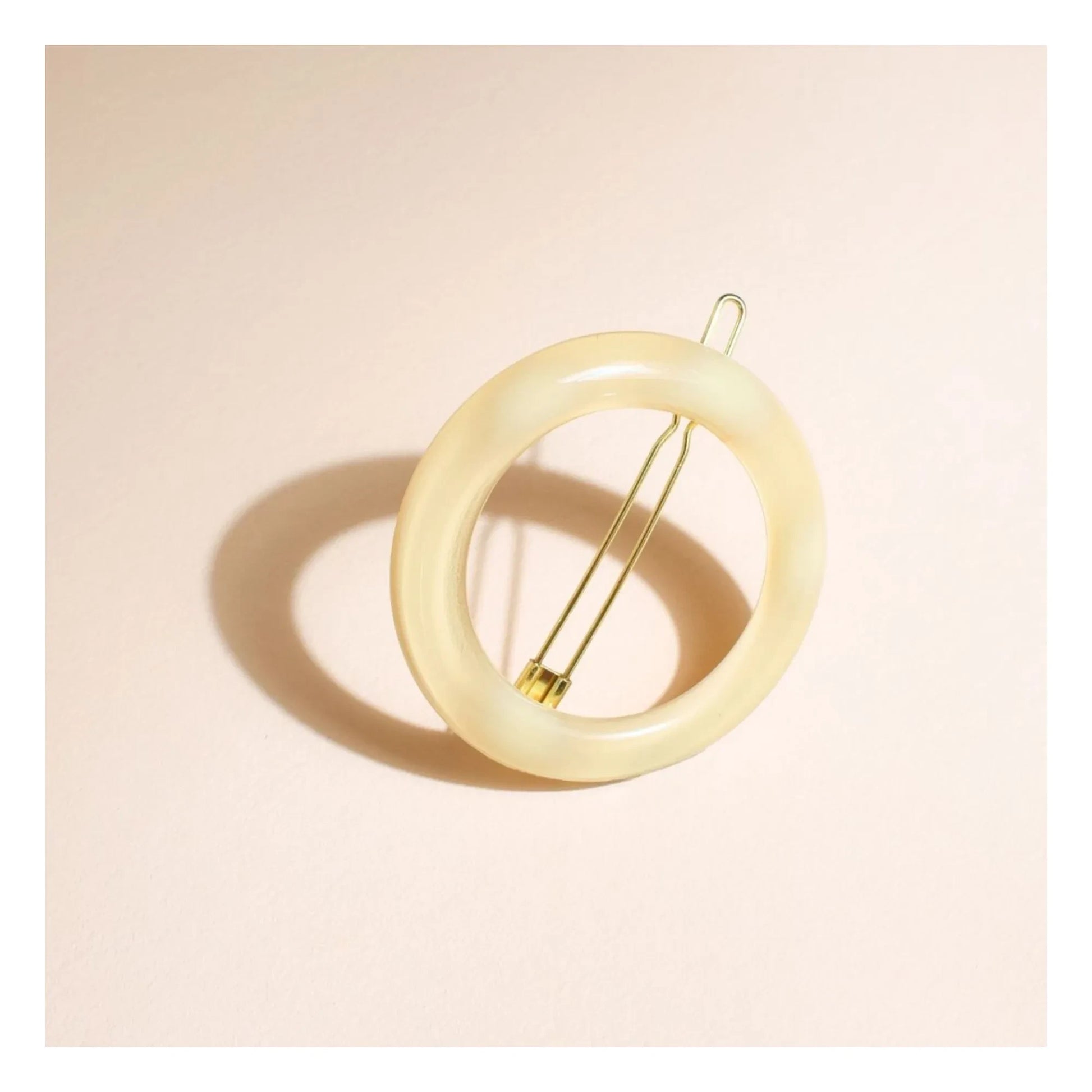 Bachca - Opaline round hair clip | Ivory
