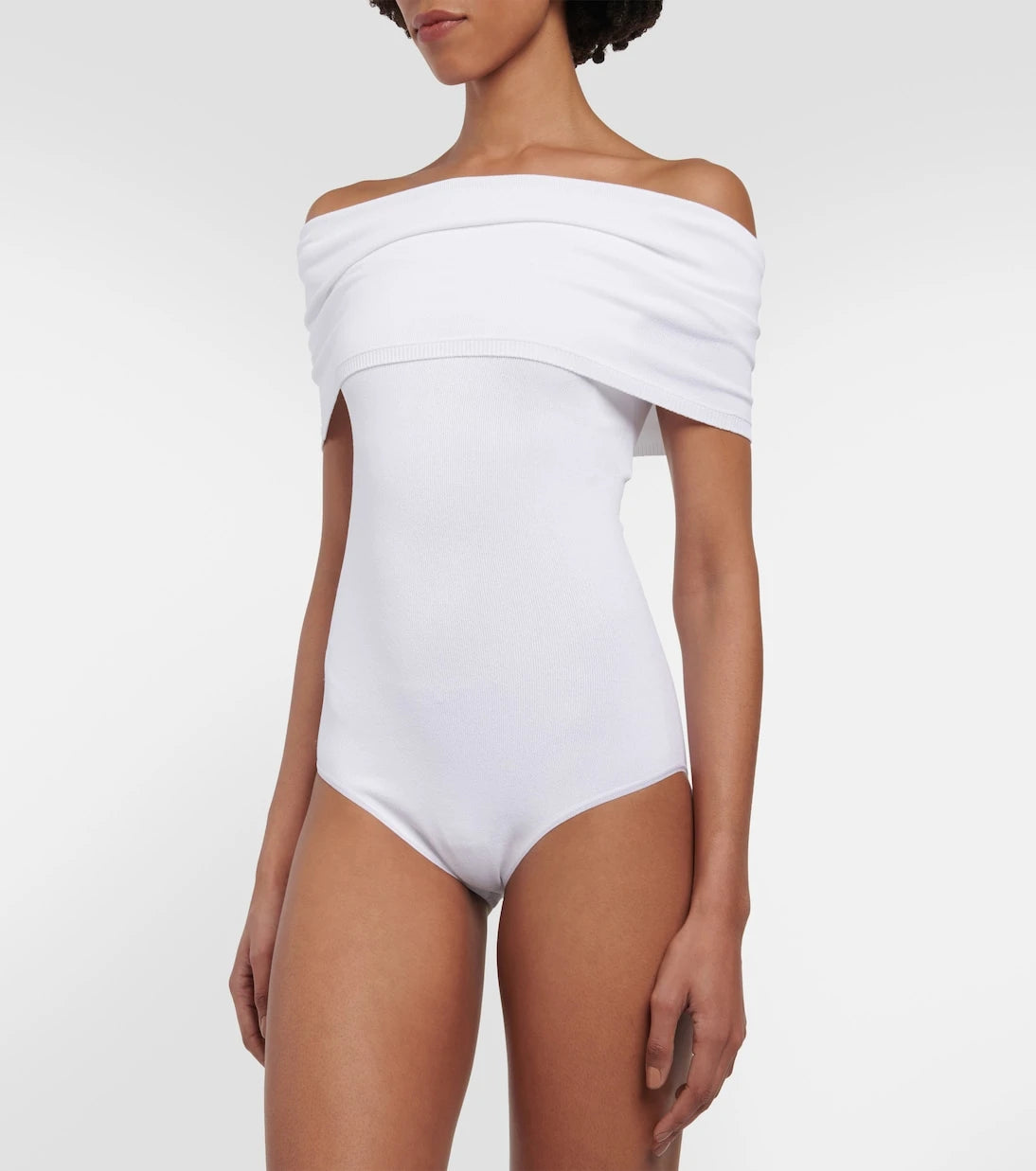 Alaïa - بودي سوت محبوك مكشوف الأكتاف