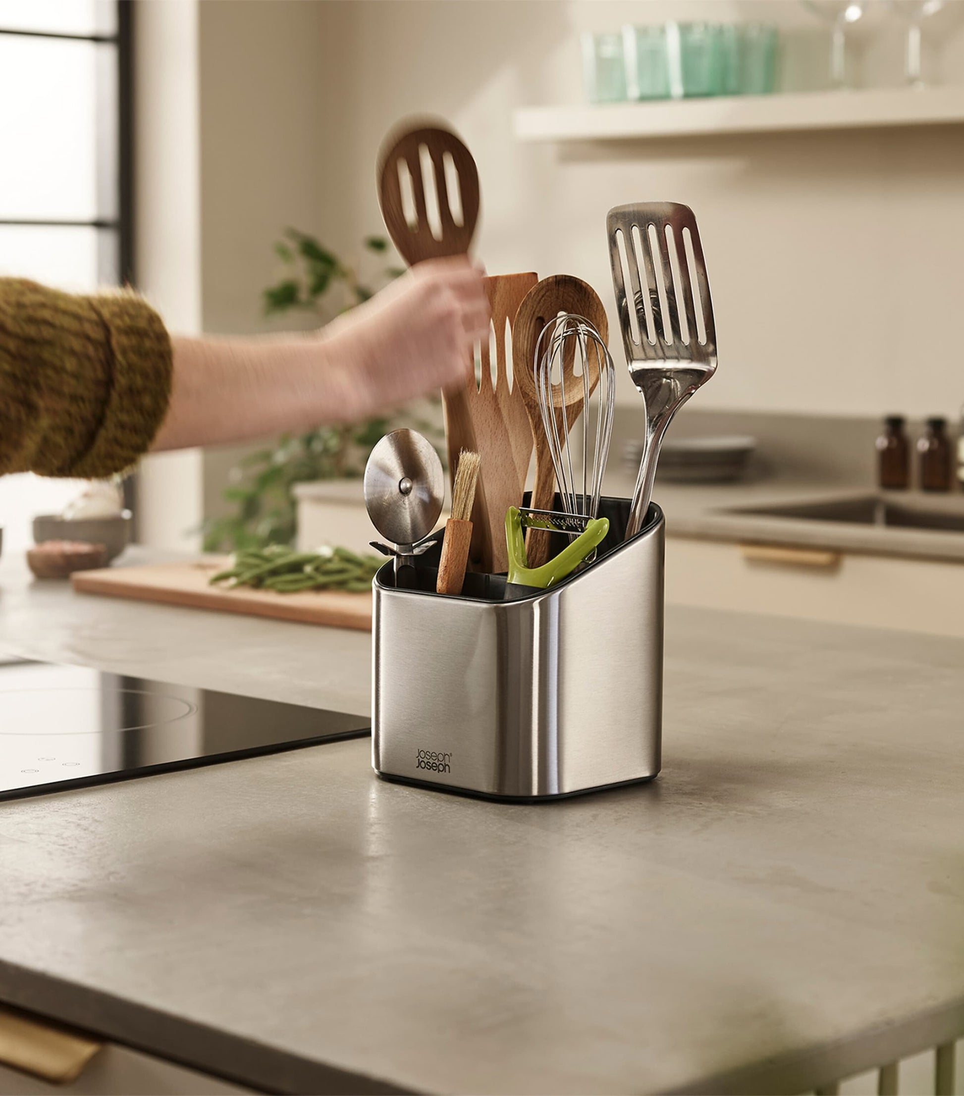 Surface Tiered Utensil Pot