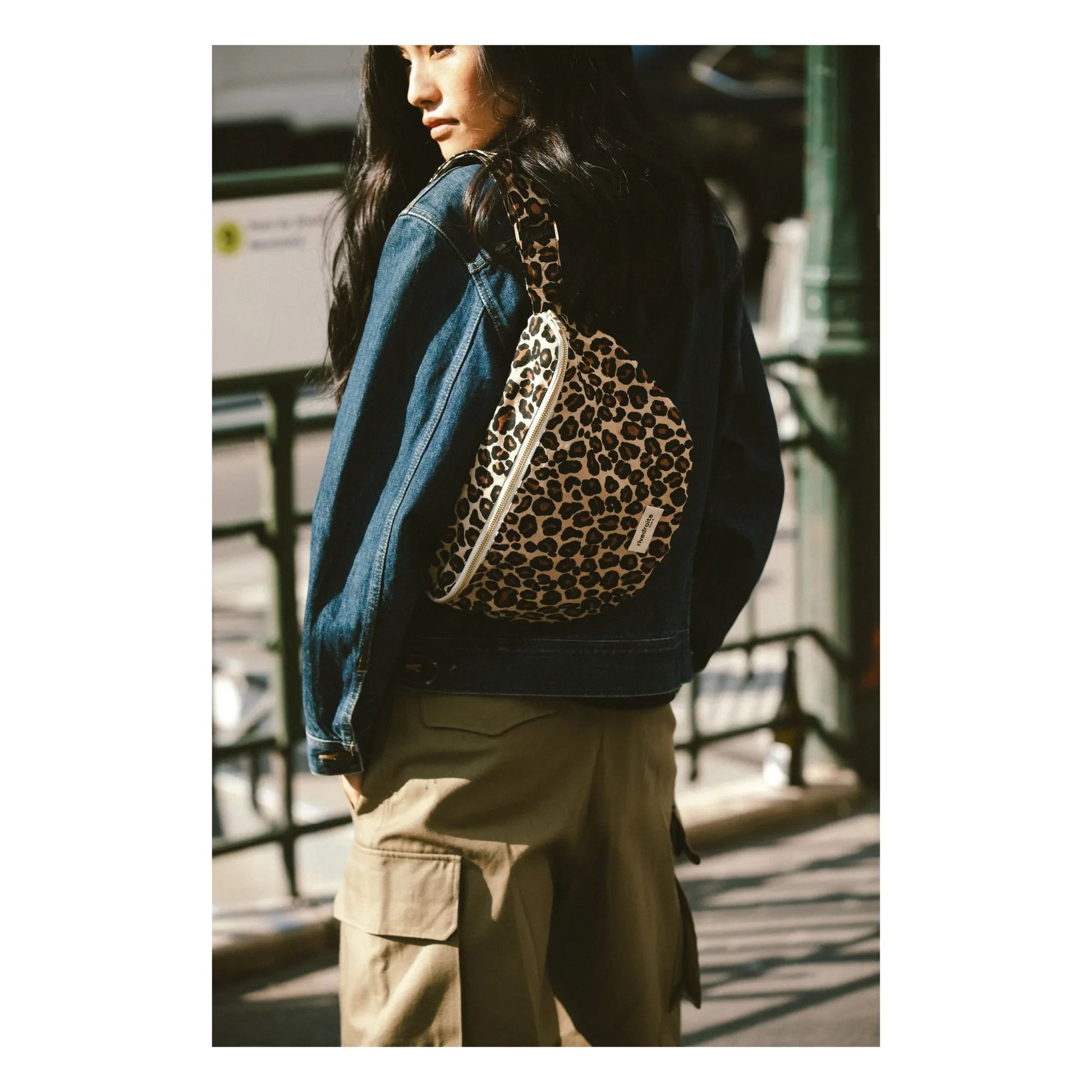 rivedroite - Banana Custine | Leopard