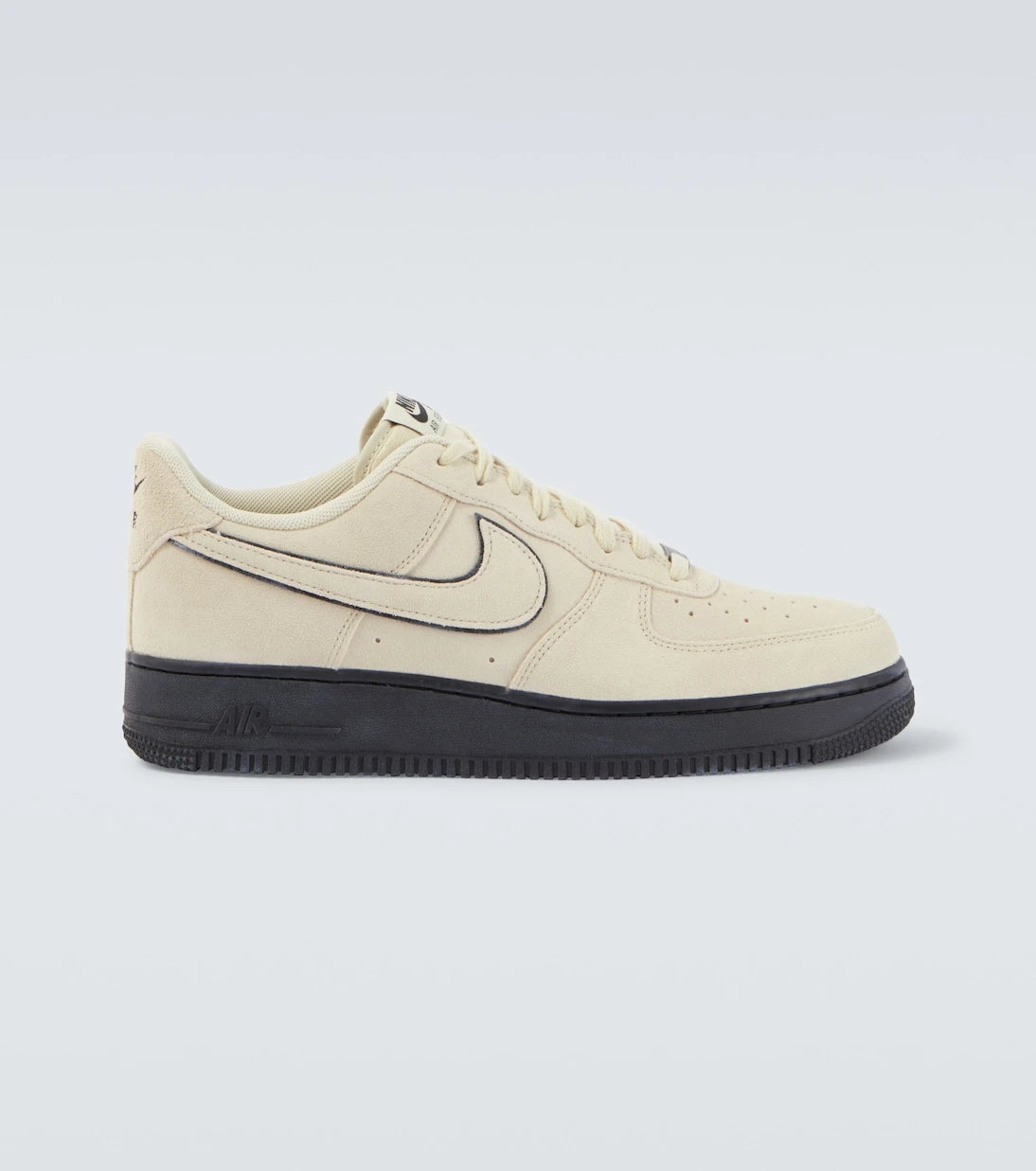 نايكي - حذاء رياضي اير فورس 1 '07 سويدي
