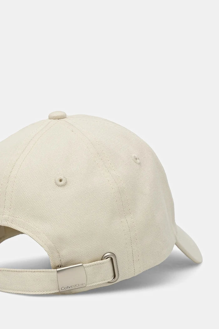 Calvin Klein şapka siperlikli kadın pamuklu