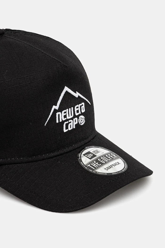 Памучна шапка с козирка New Era