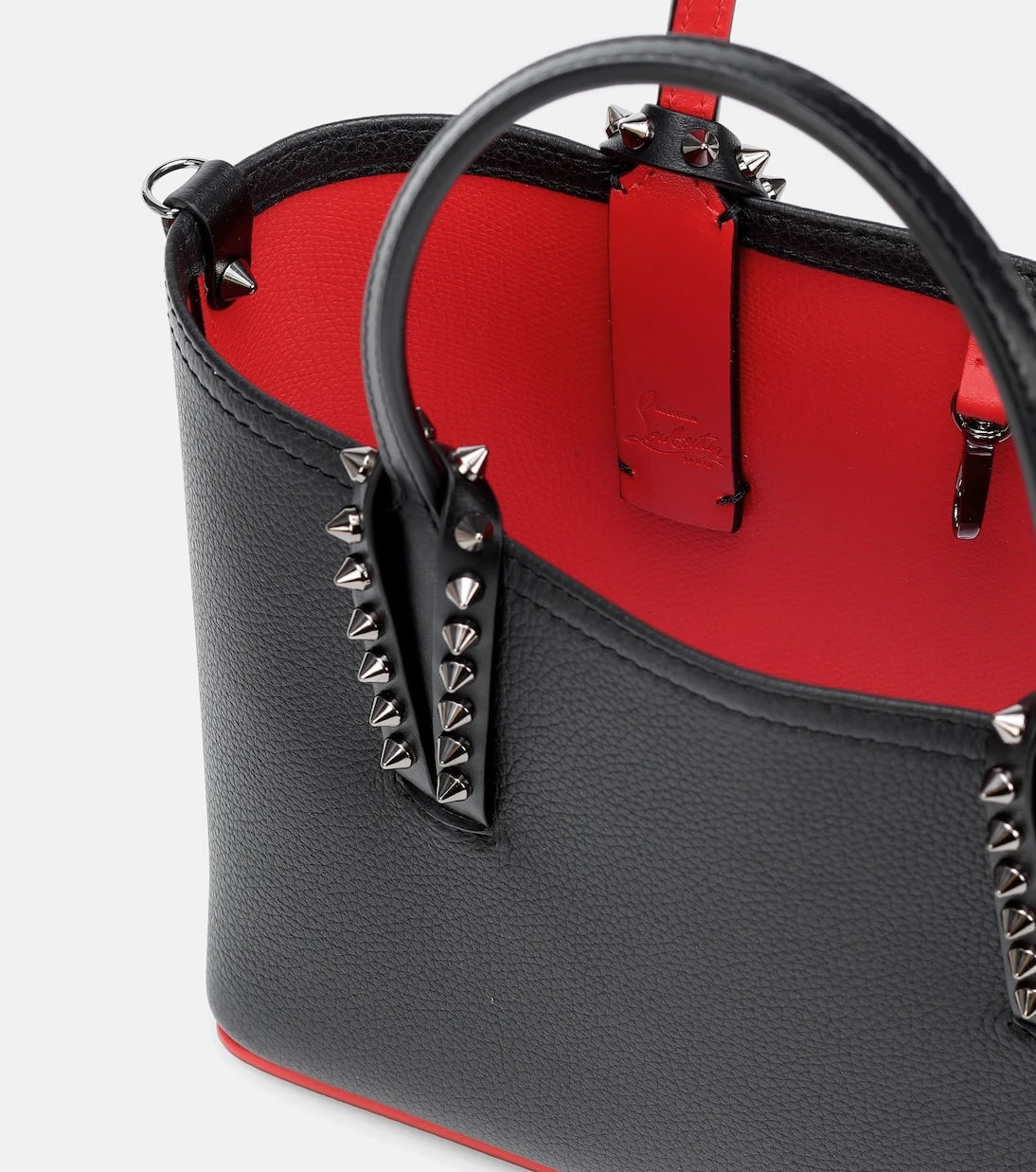 Christian Louboutin - حقيبة كاباتا ميني المصنوعة من الجلد