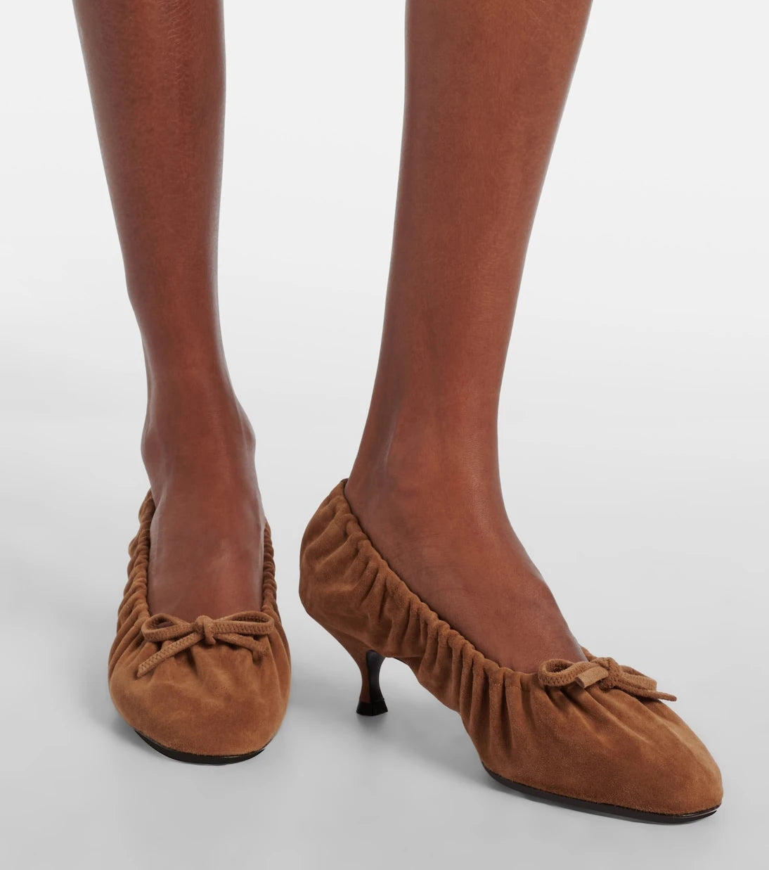 Herbert Levine - Gather Around 50 suede pumps
