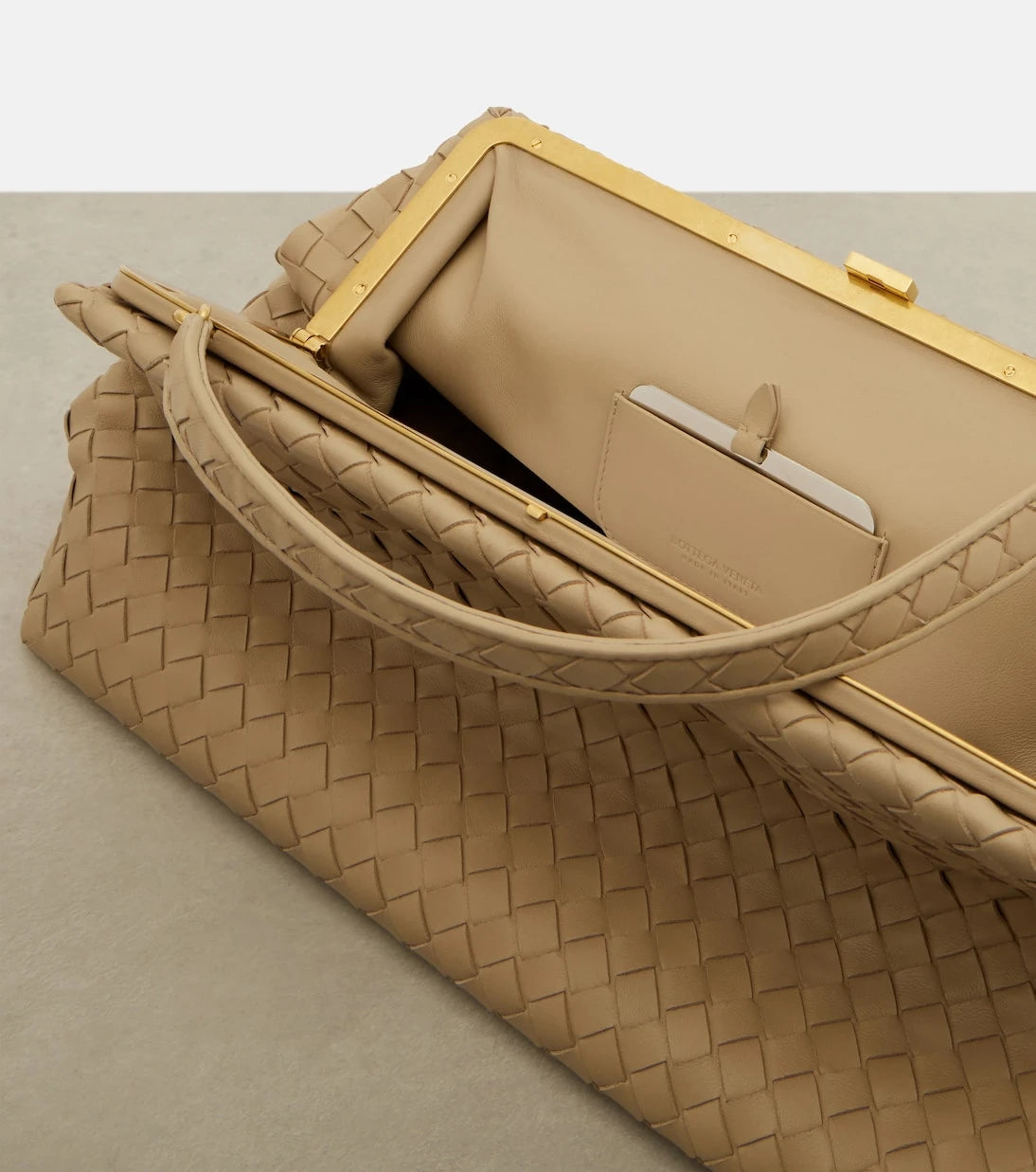 Bottega Veneta - حقيبة كتف جلد إنتريشاتو 1998